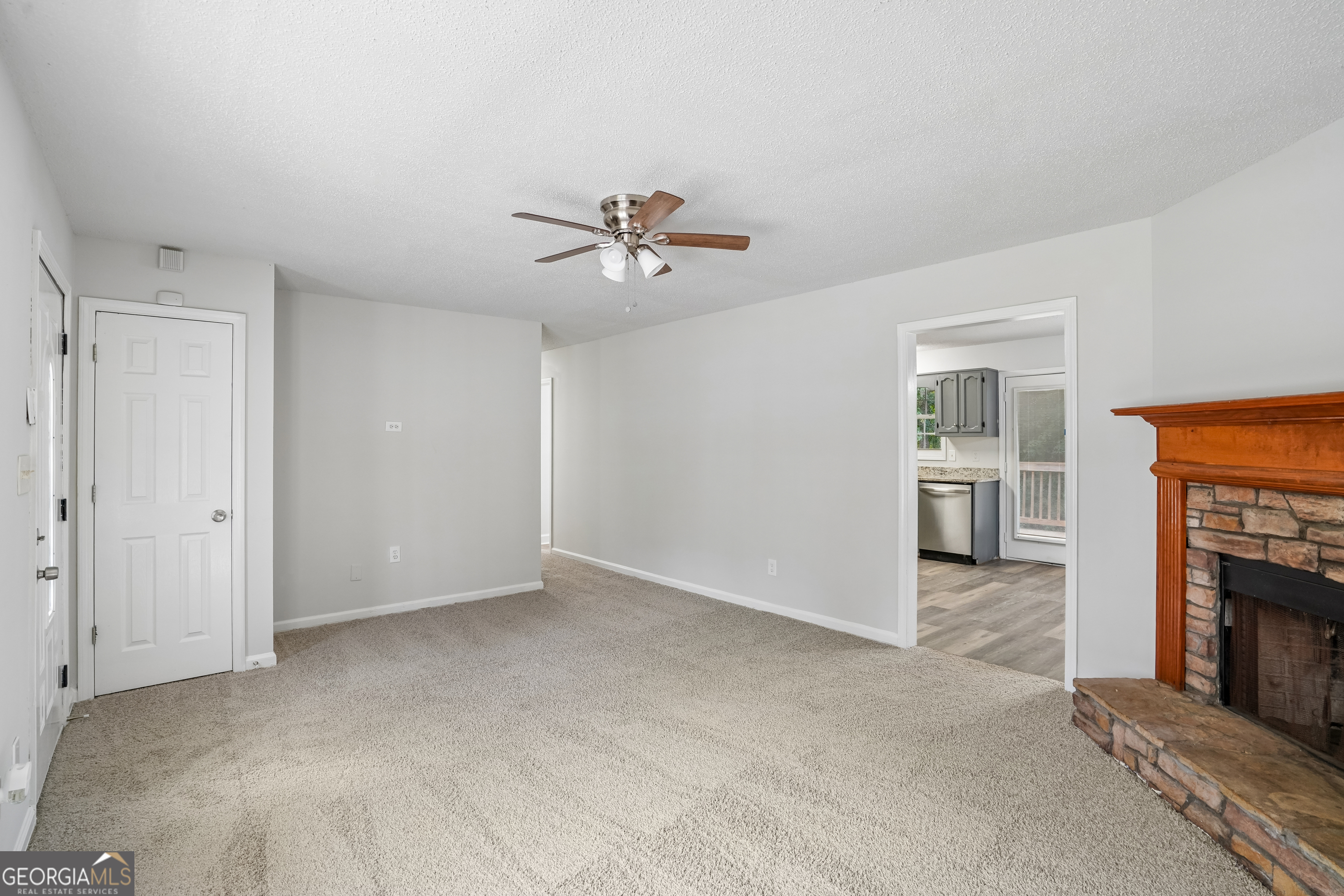 301 Madeline Way Property Photo 15