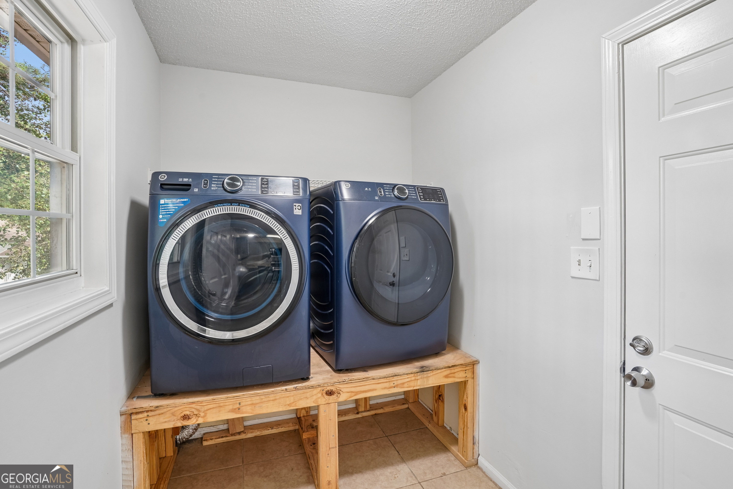 301 Madeline Way Property Photo 20