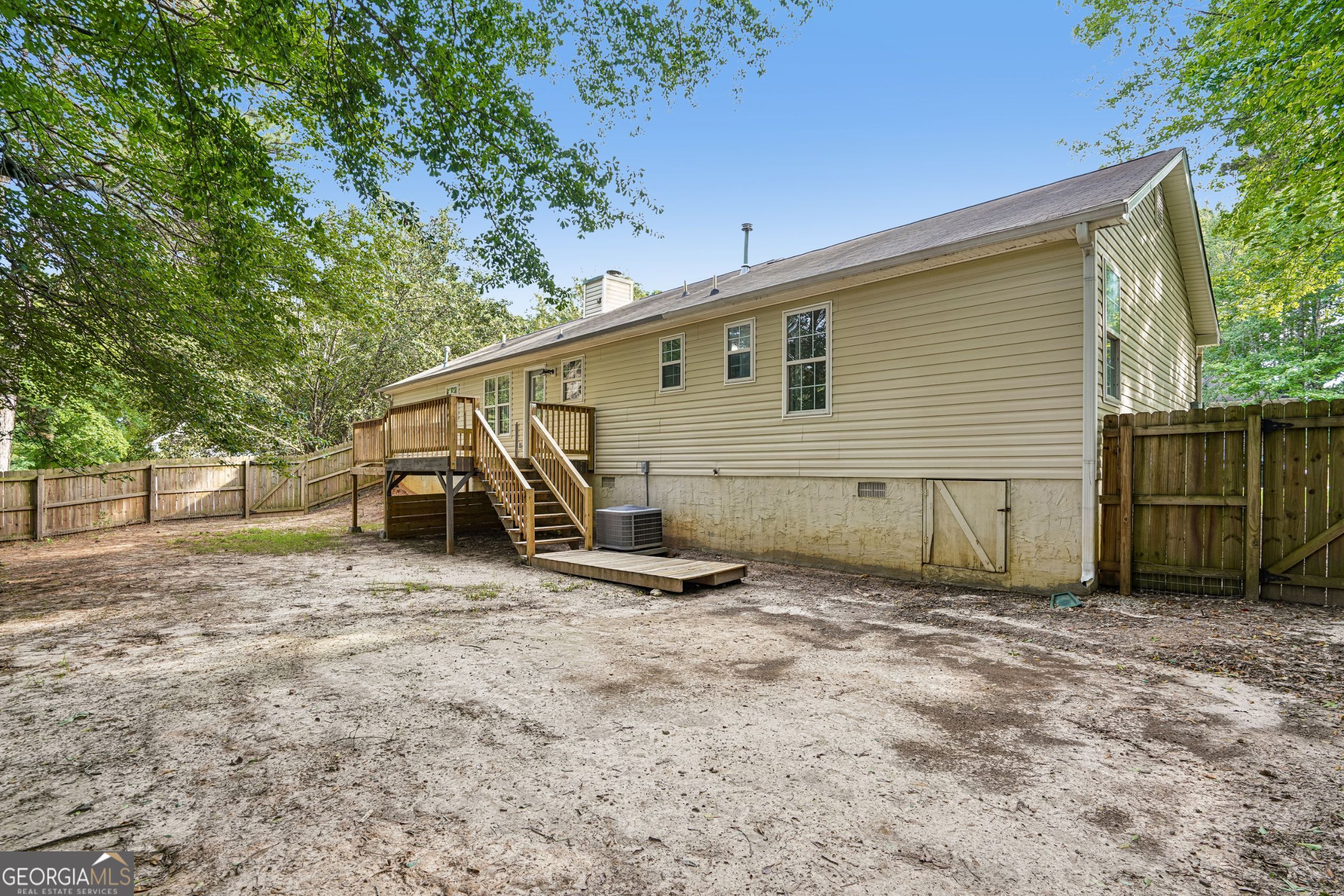 301 Madeline Way Property Photo 22