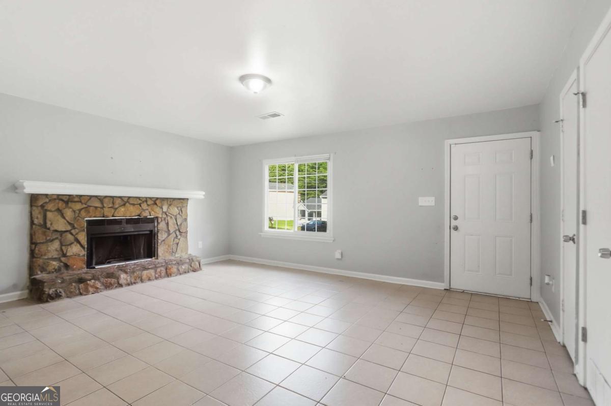 5202 Scarbrough Lane Property Photo 10