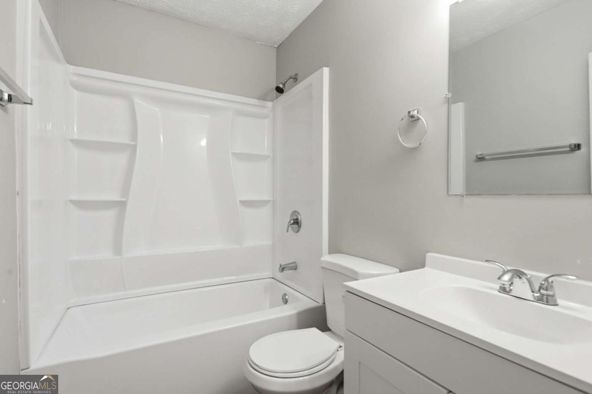 5202 Scarbrough Lane Property Photo 23