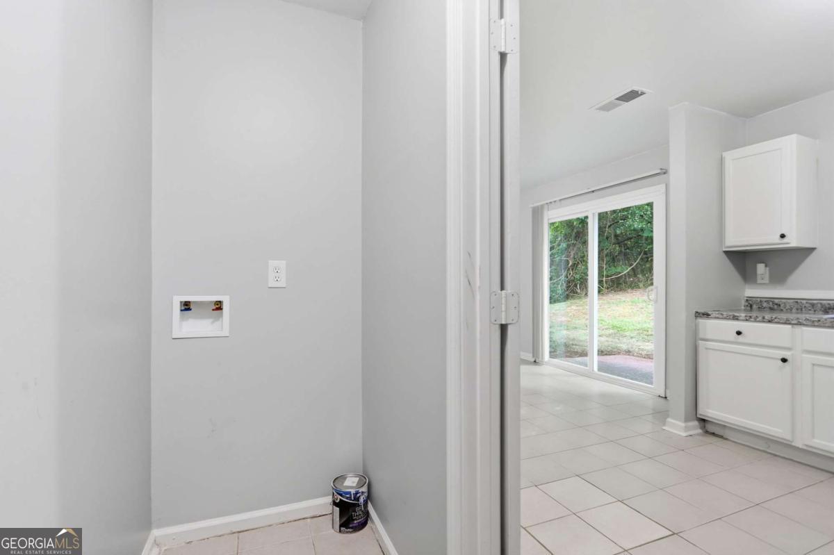 5202 Scarbrough Lane Property Photo 24