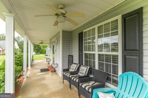 191 Henry Drive Property Photo 2