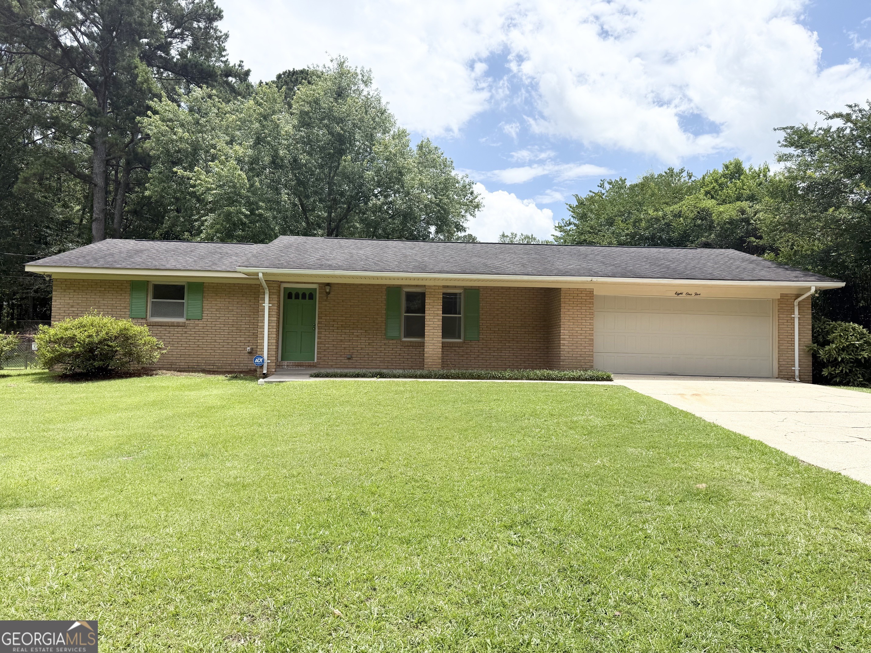 815 Mccurdy Blvd Property Photo 1