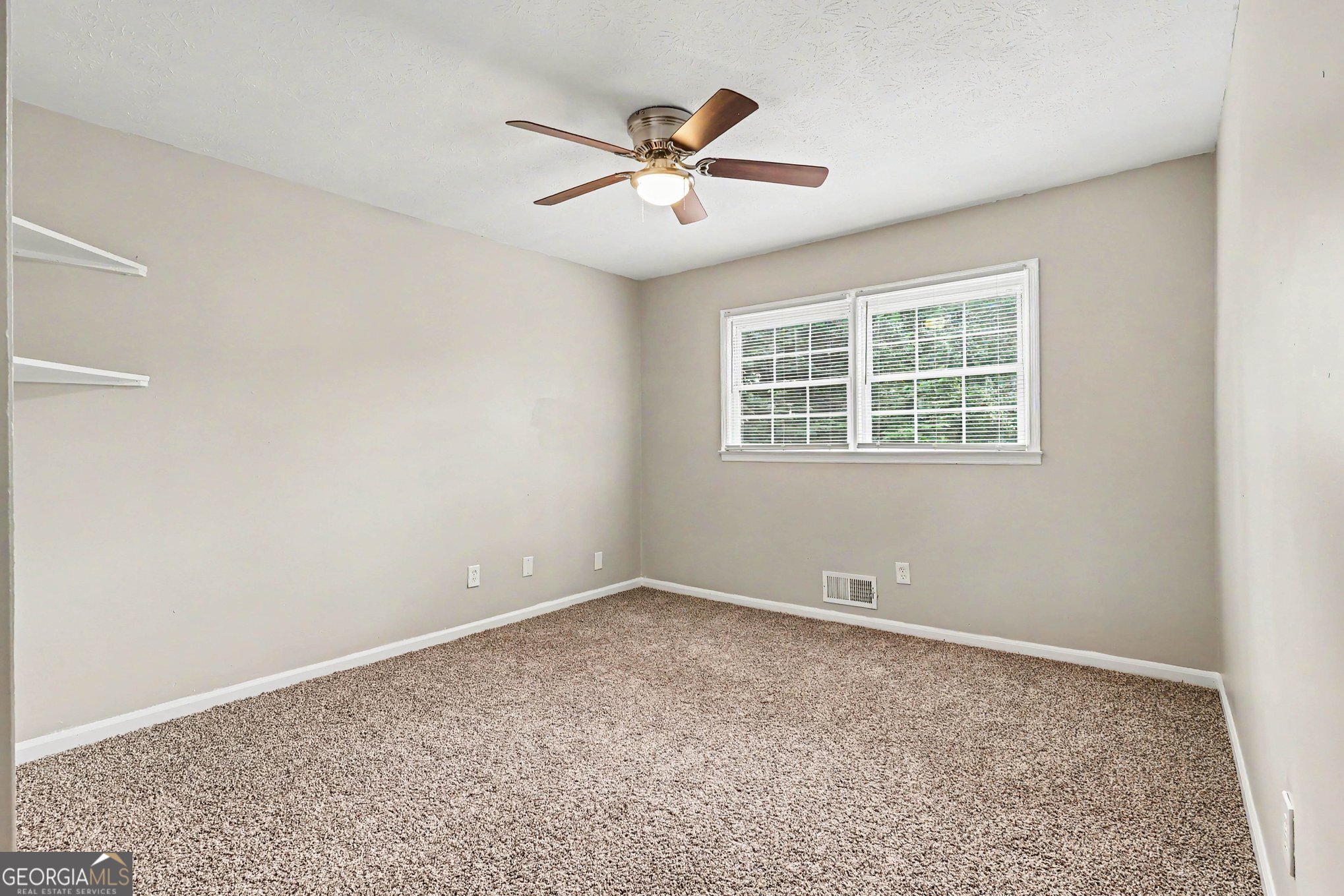 3348 Goldenchain Drive Property Photo 23