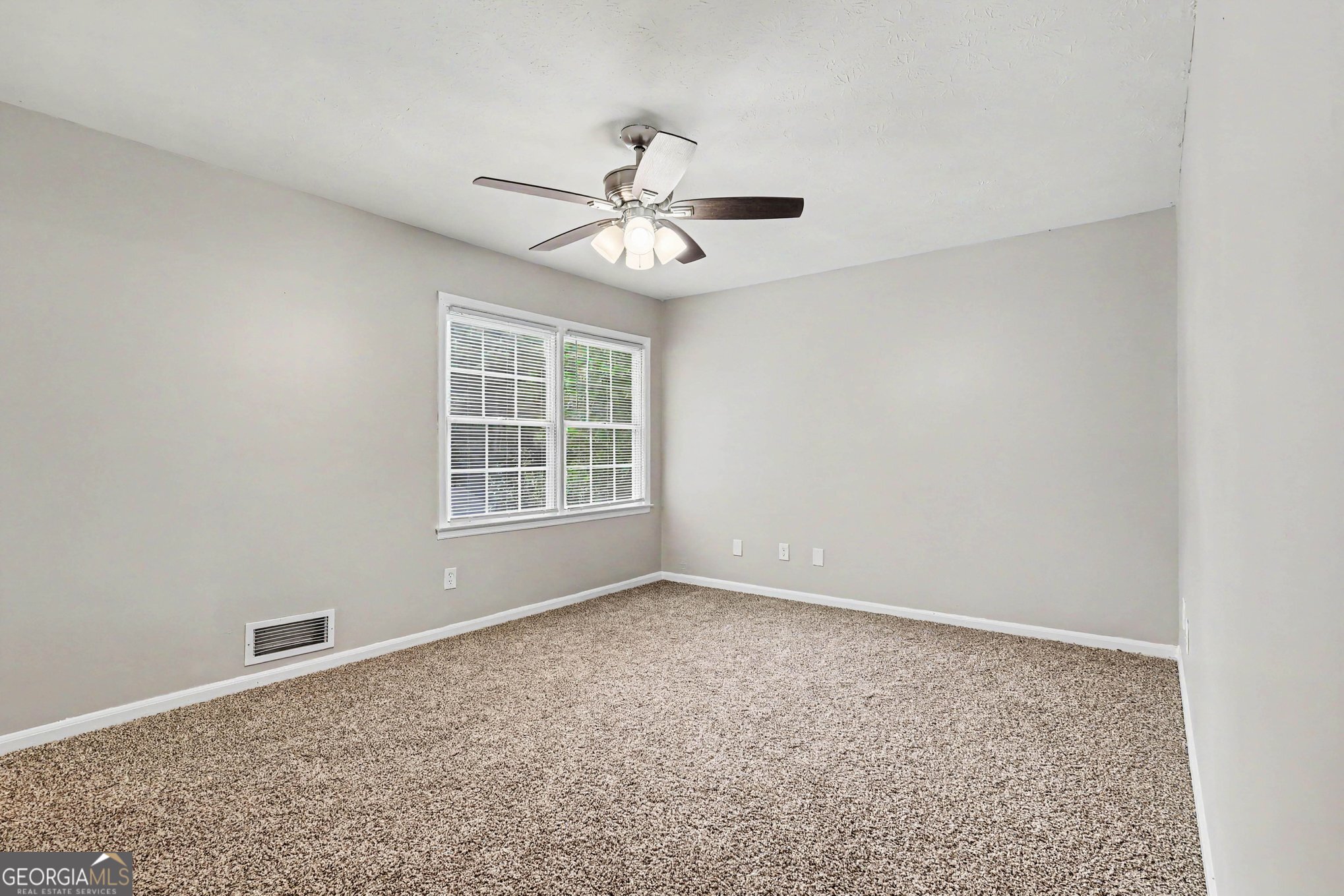 3348 Goldenchain Drive Property Photo 26