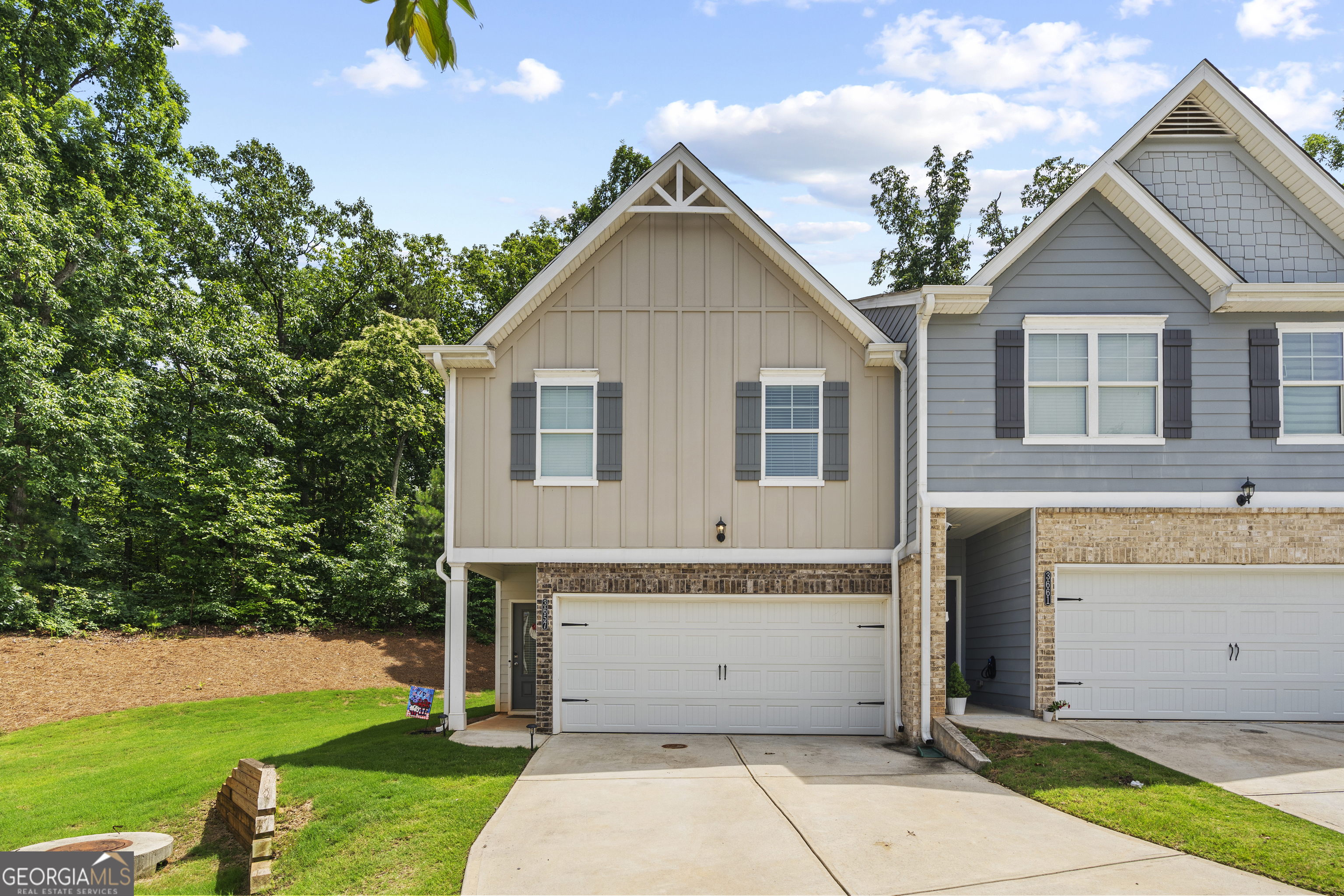 3657 Abbey Way Property Photo 1