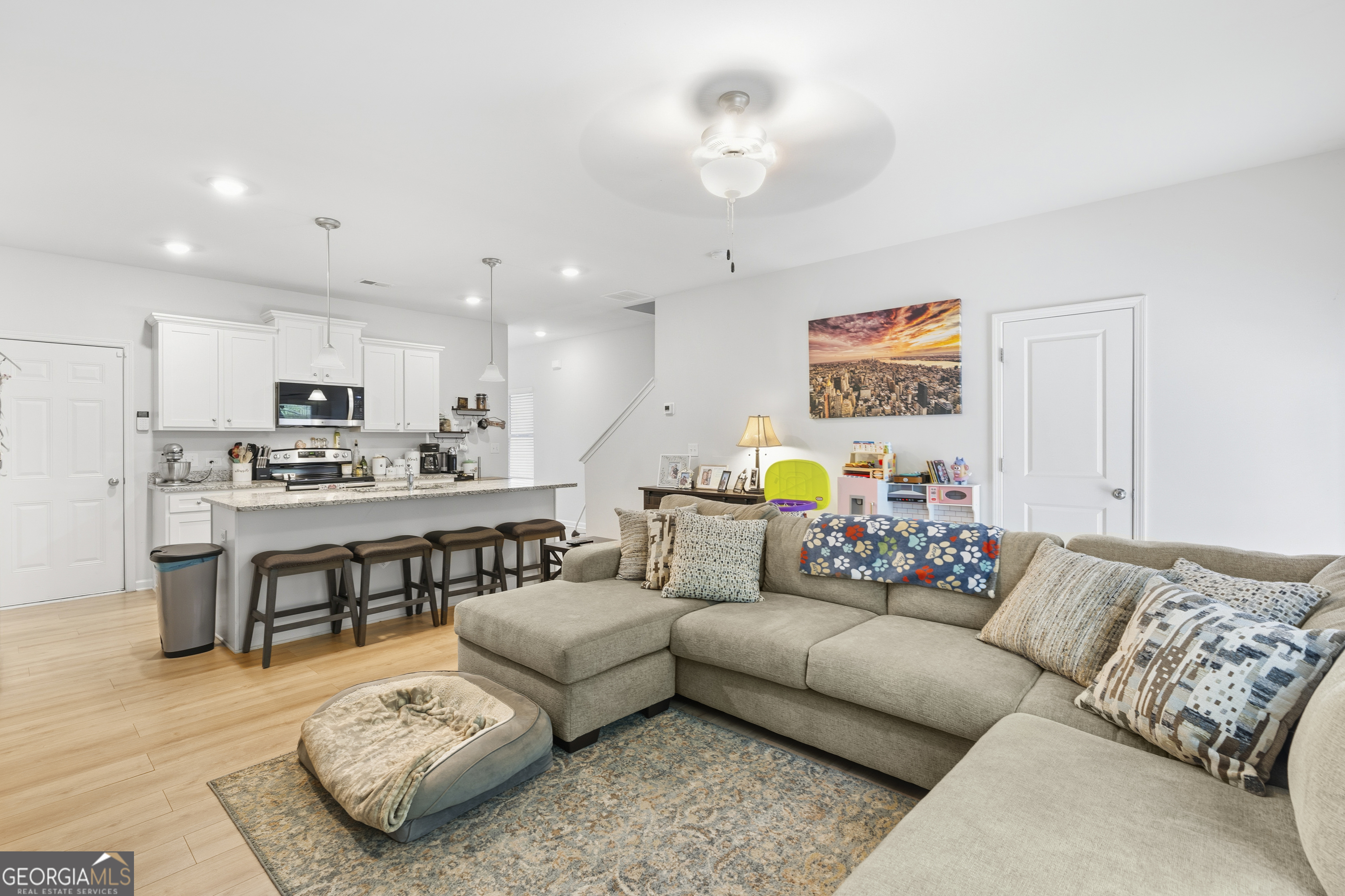 3657 Abbey Way Property Photo 6