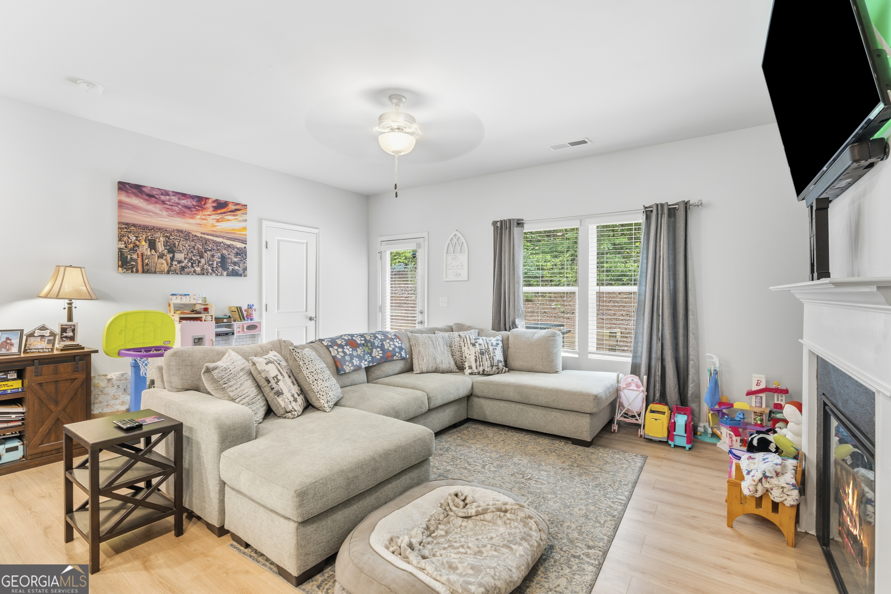 3657 Abbey Way Property Photo 7