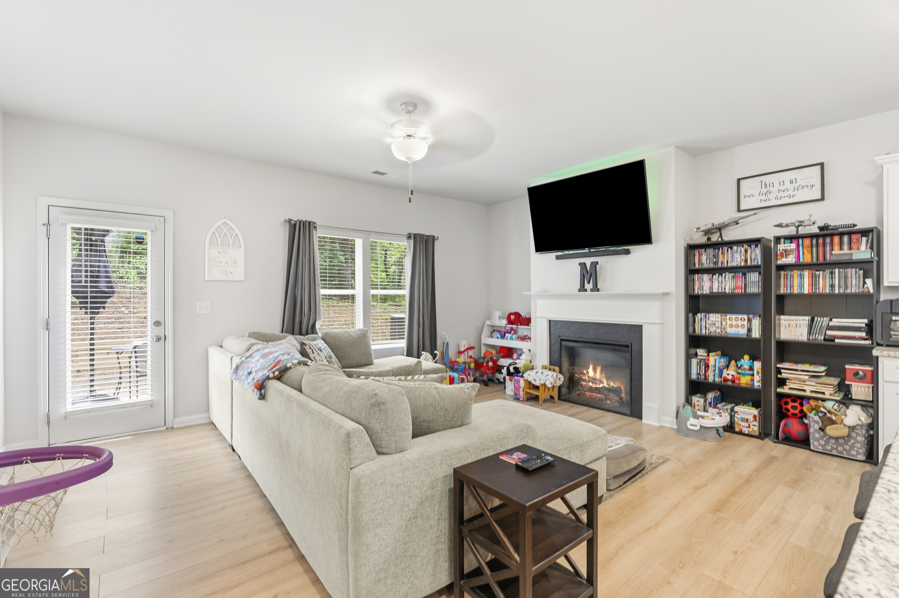 3657 Abbey Way Property Photo 8
