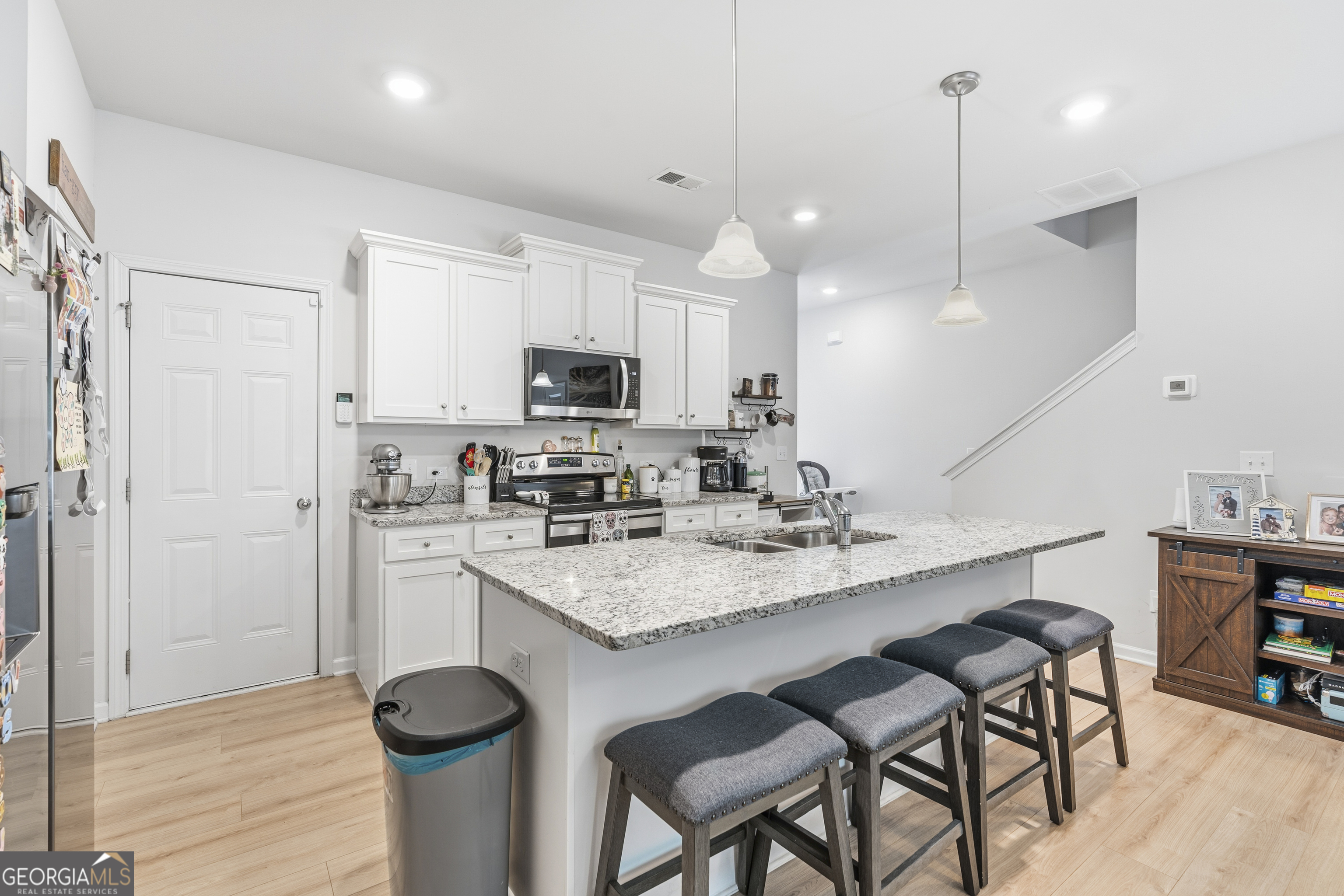 3657 Abbey Way Property Photo 11