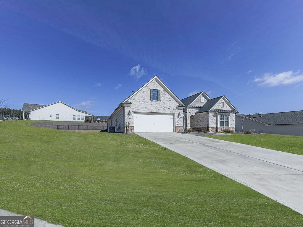456 Northside Drive Property Photo 4