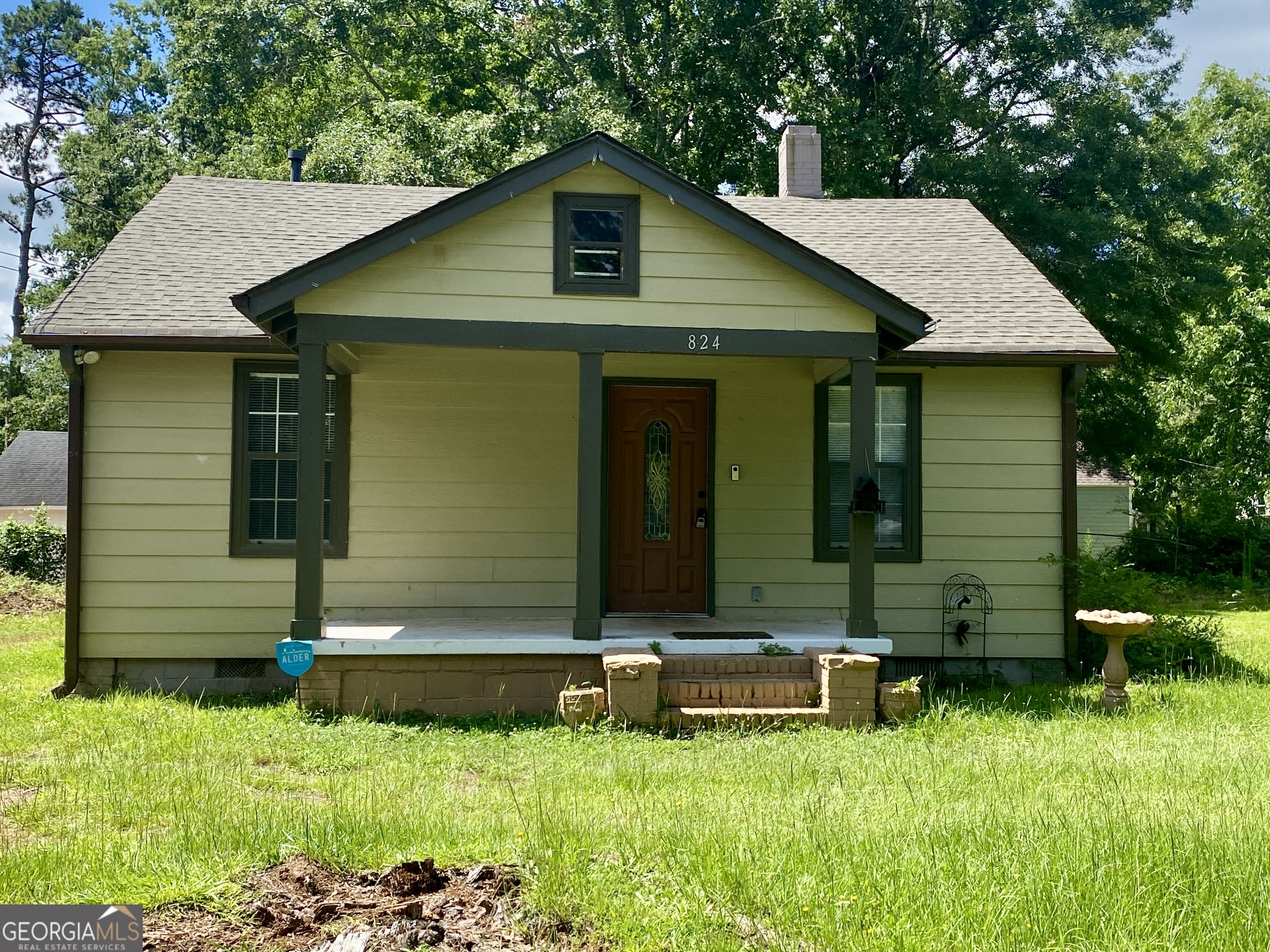 824 White Street Property Photo 1