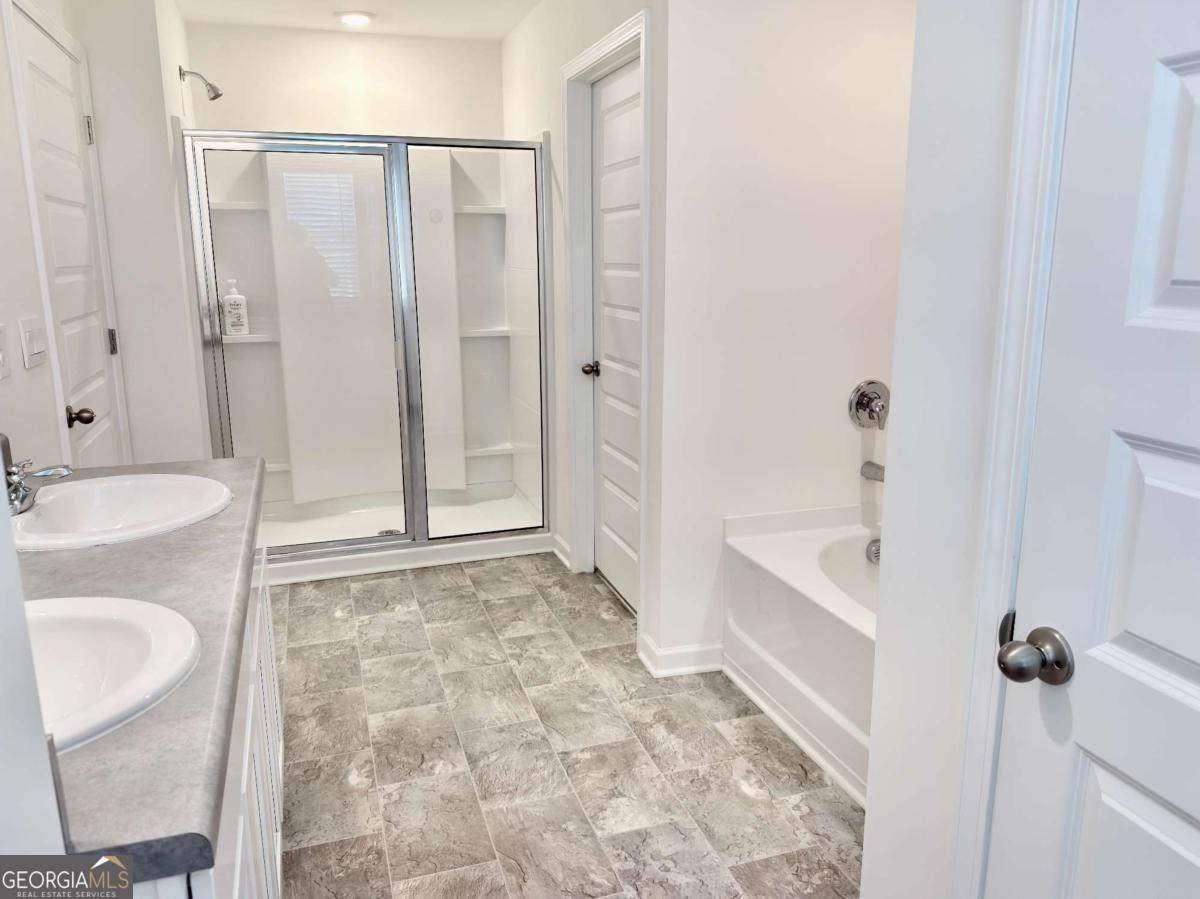 111 Hampton Circle Property Photo 25