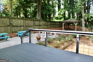 2160 Lakeway Drive Property Photo 9