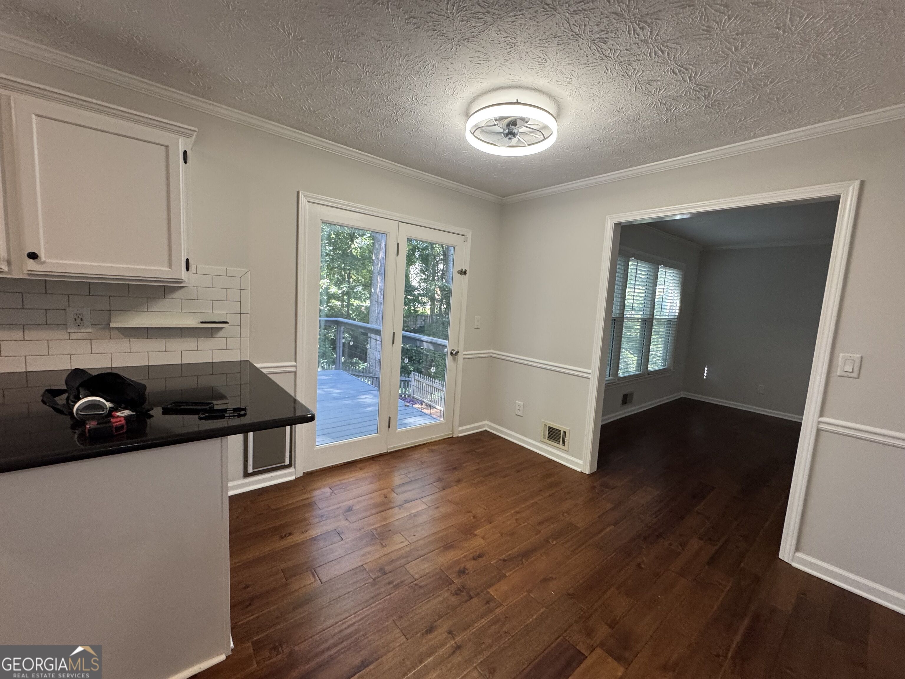 2160 Lakeway Drive Property Photo 32