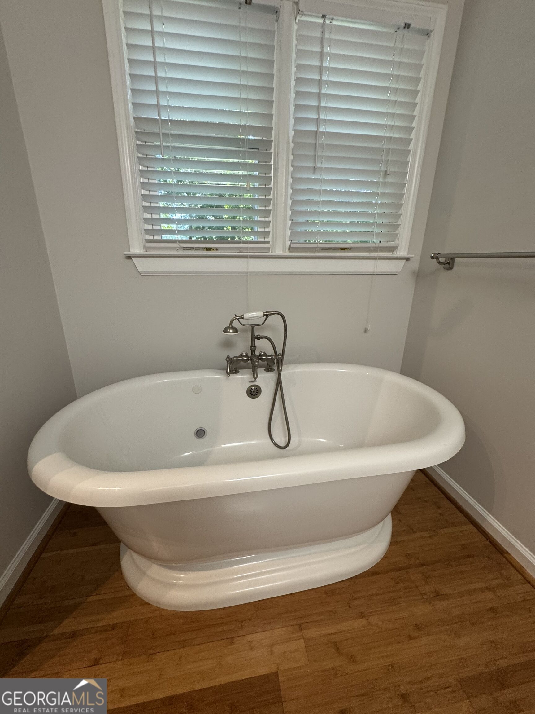 2160 Lakeway Drive Property Photo 34