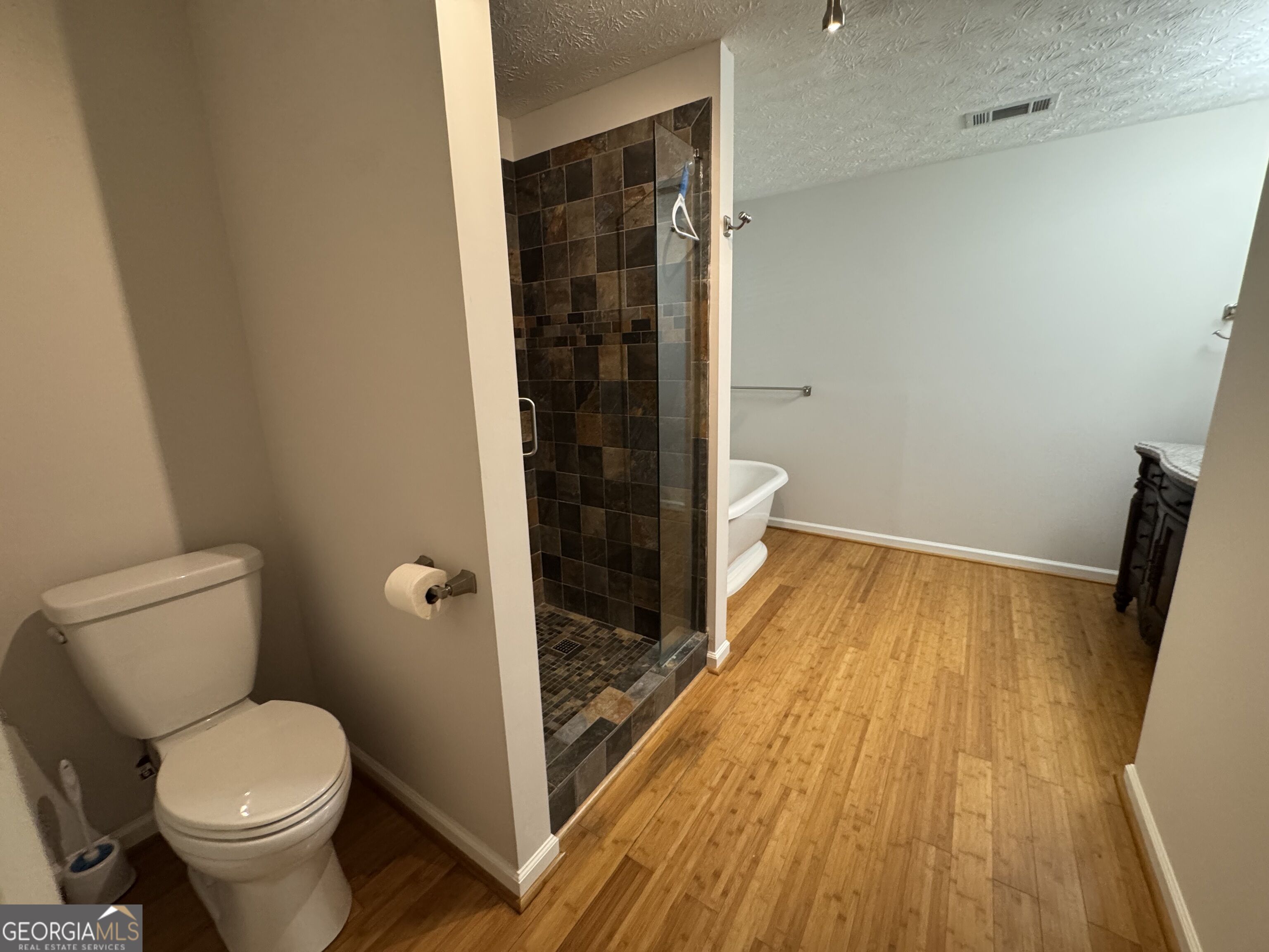 2160 Lakeway Drive Property Photo 36