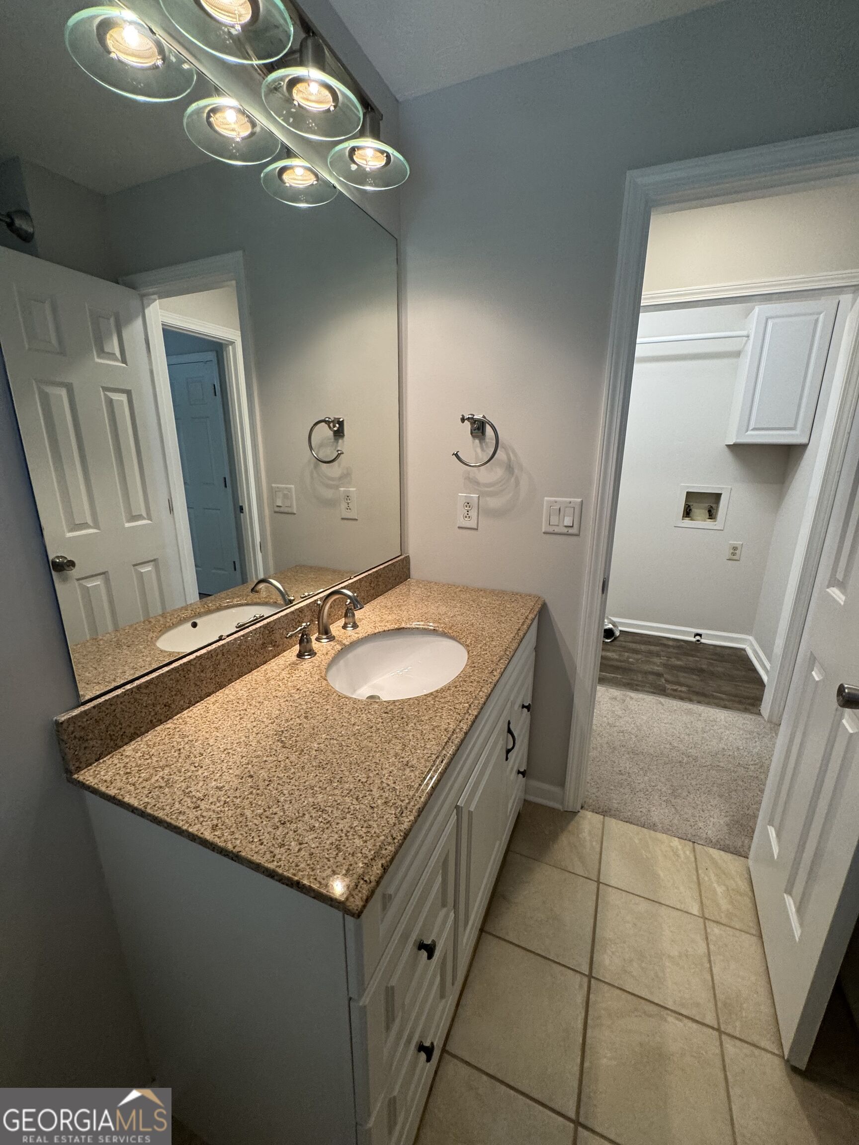 2160 Lakeway Drive Property Photo 37