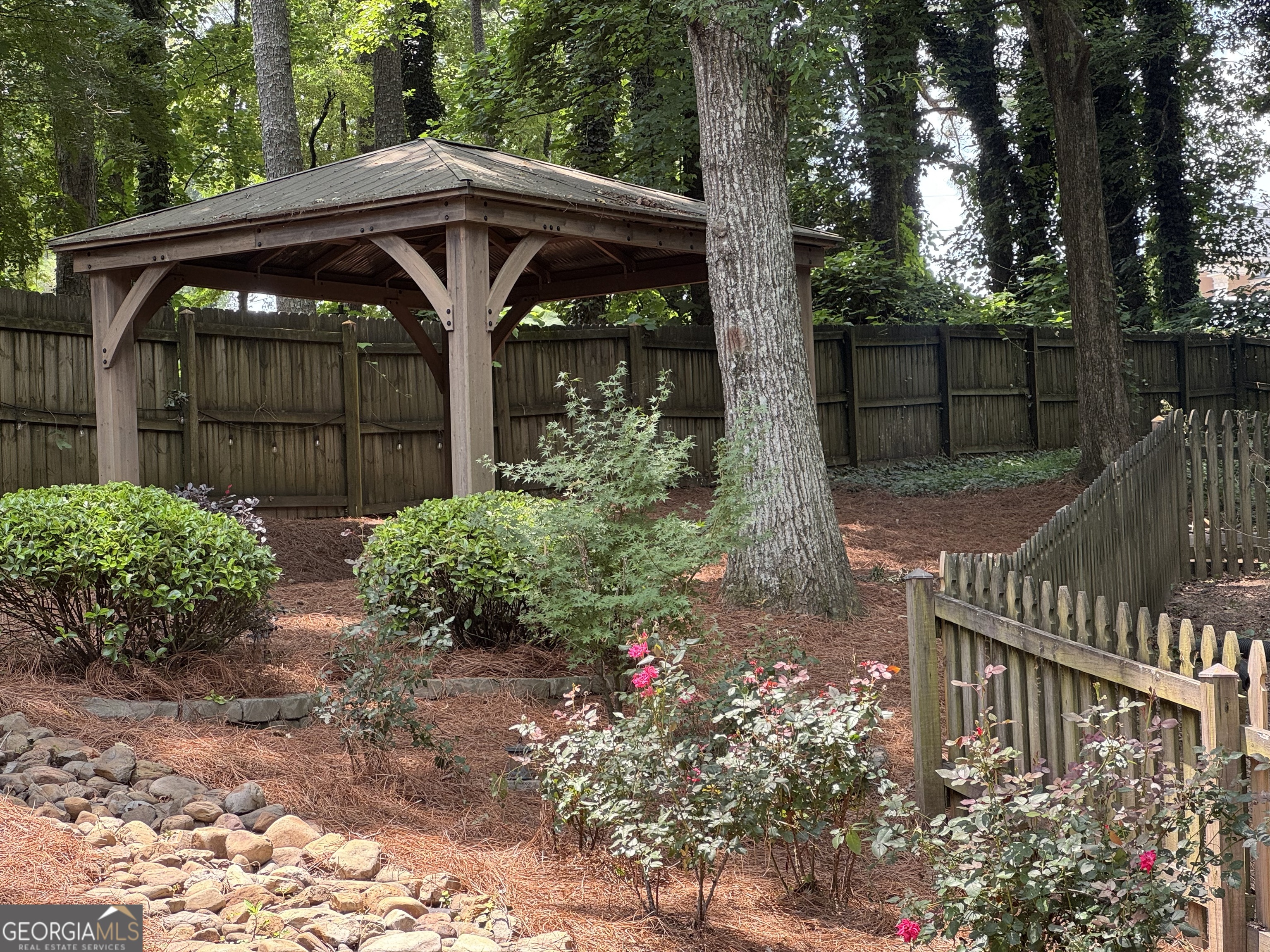 2160 Lakeway Drive Property Photo 54