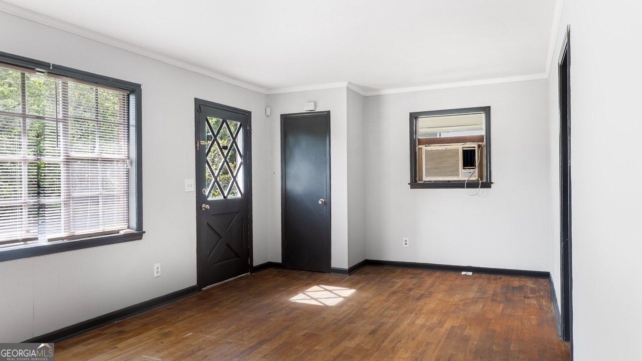 423 Branham Avenue Sw Property Photo 3