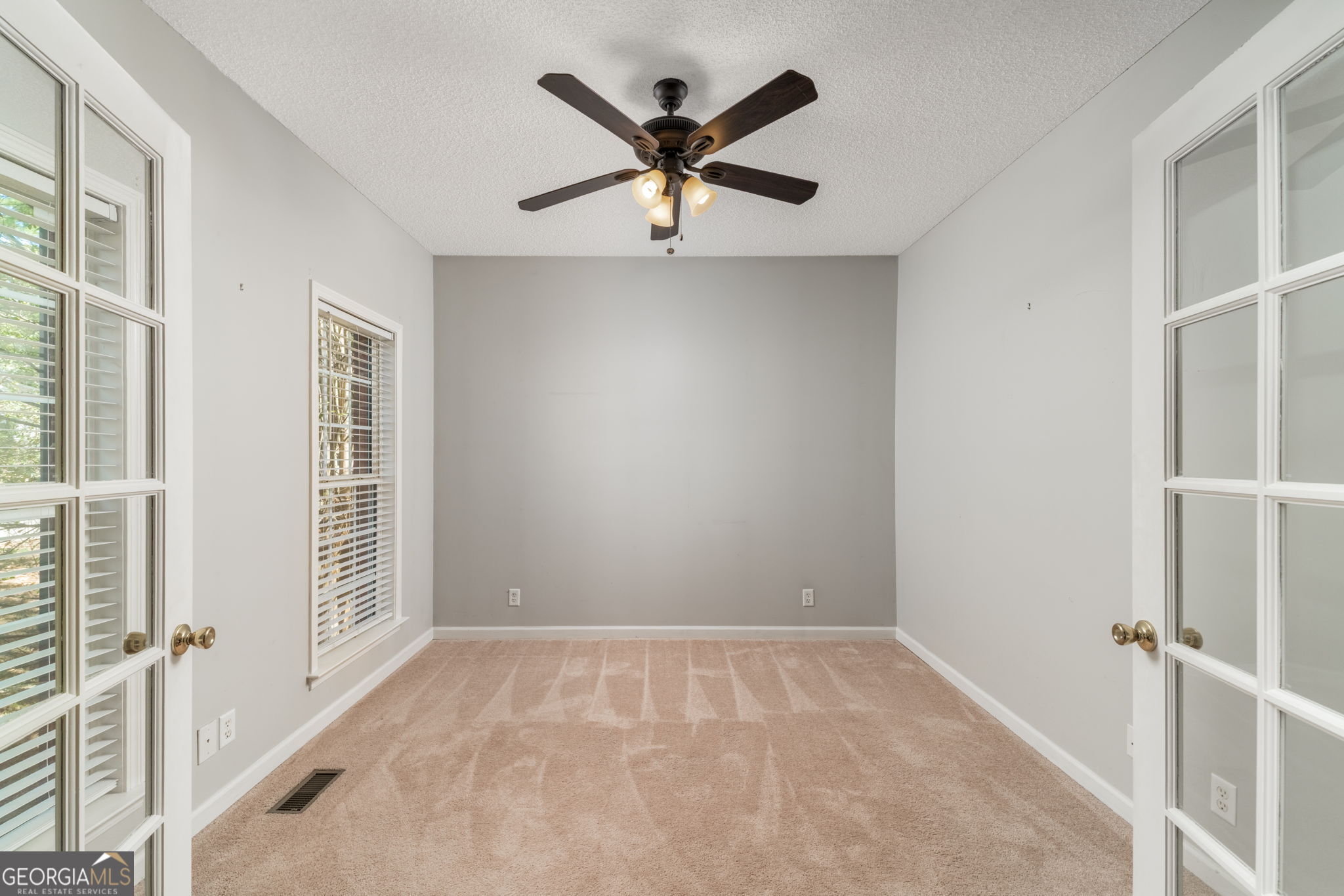 141 Masters Cove Property Photo 8