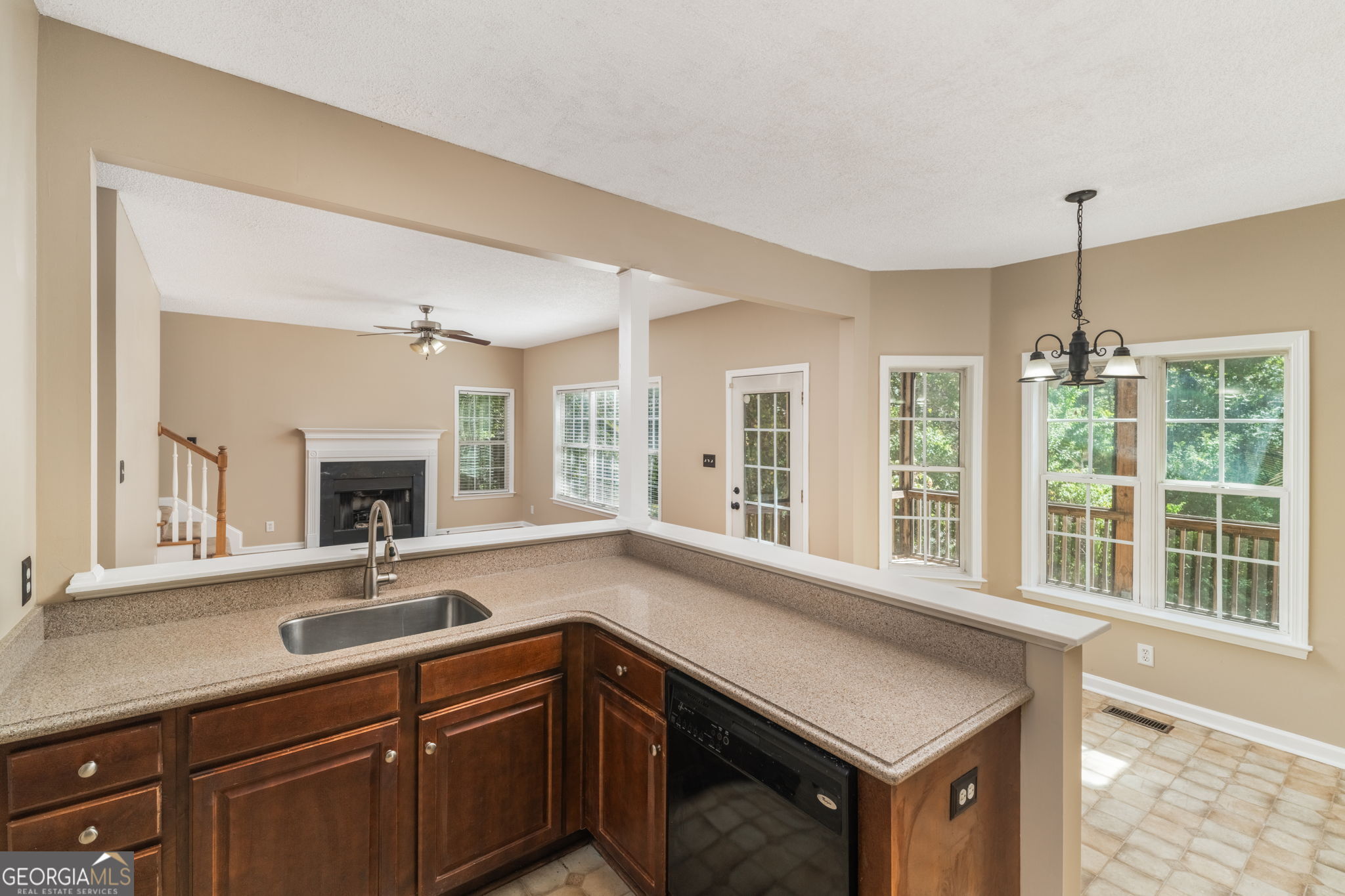 141 Masters Cove Property Photo 12