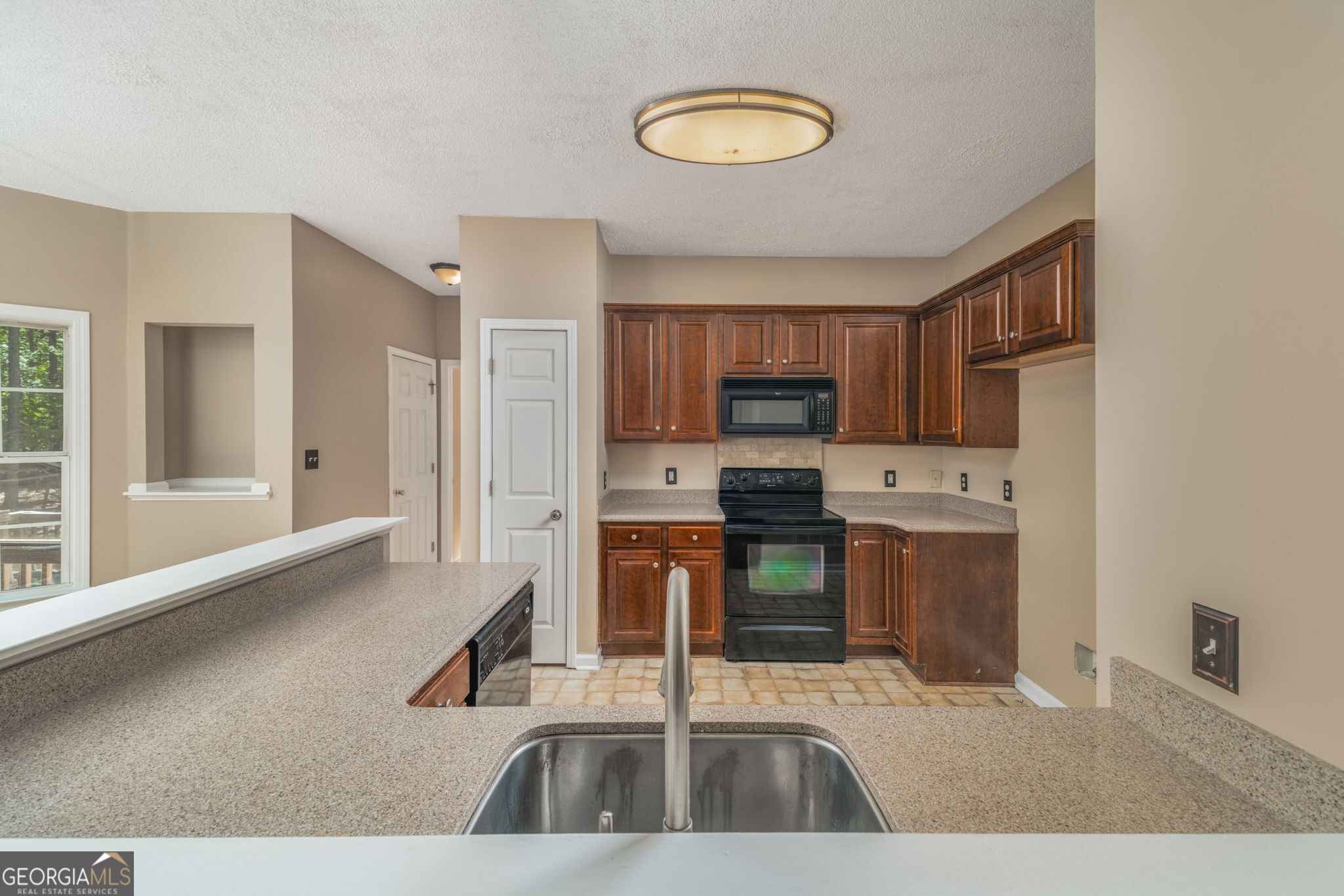 141 Masters Cove Property Photo 14
