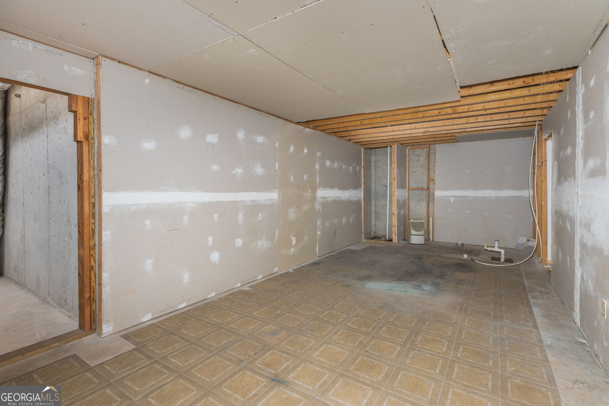 141 Masters Cove Property Photo 43