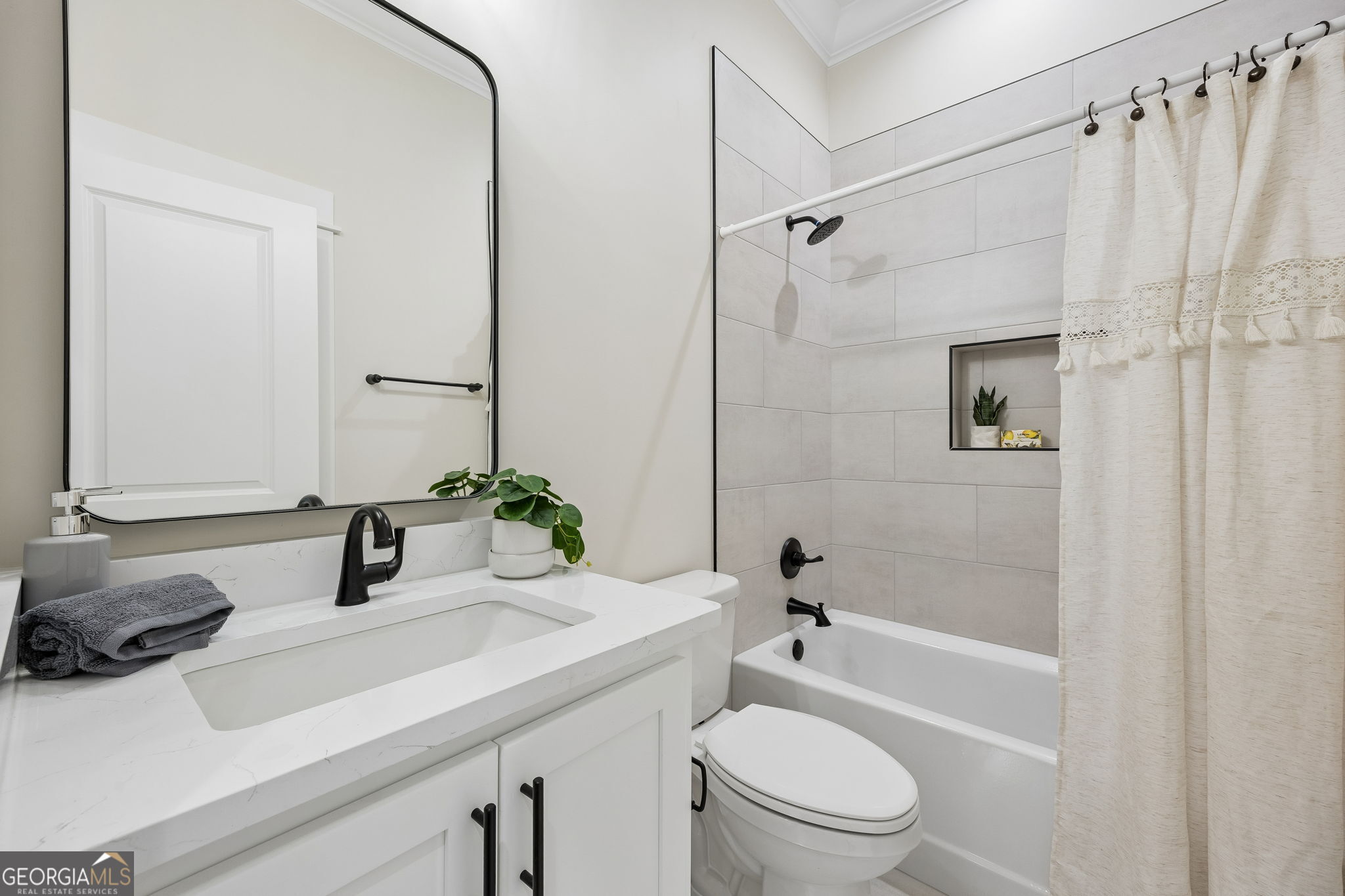 1077 La Vento Lane Property Photo 40