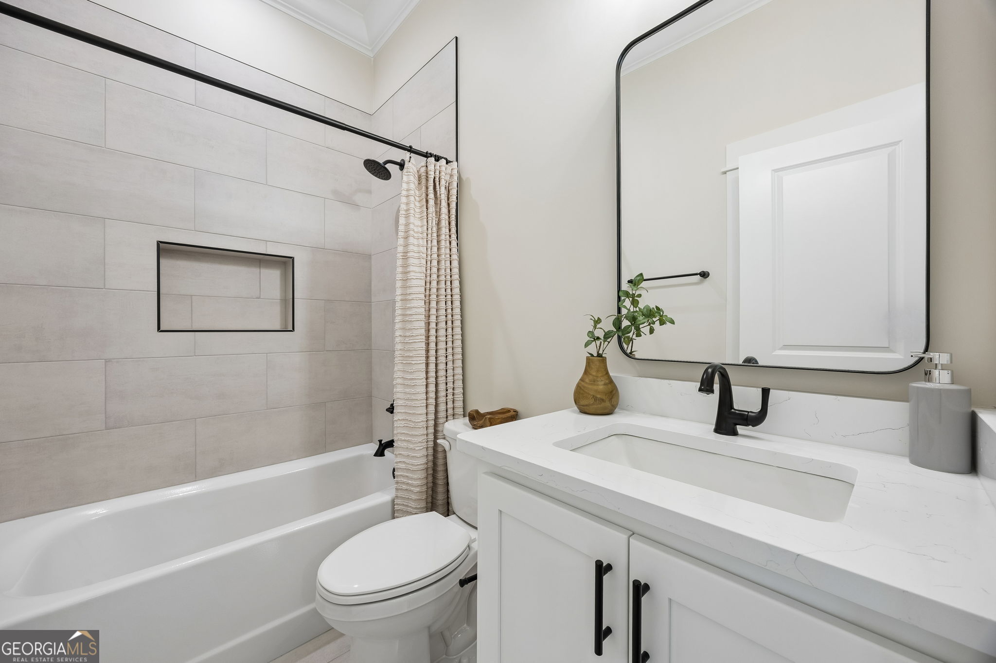 1077 La Vento Lane Property Photo 45