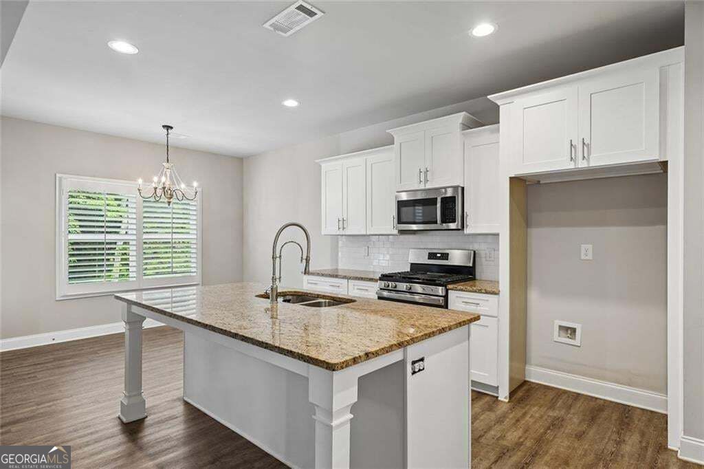 8851 St Andrews Parkway Property Photo 13