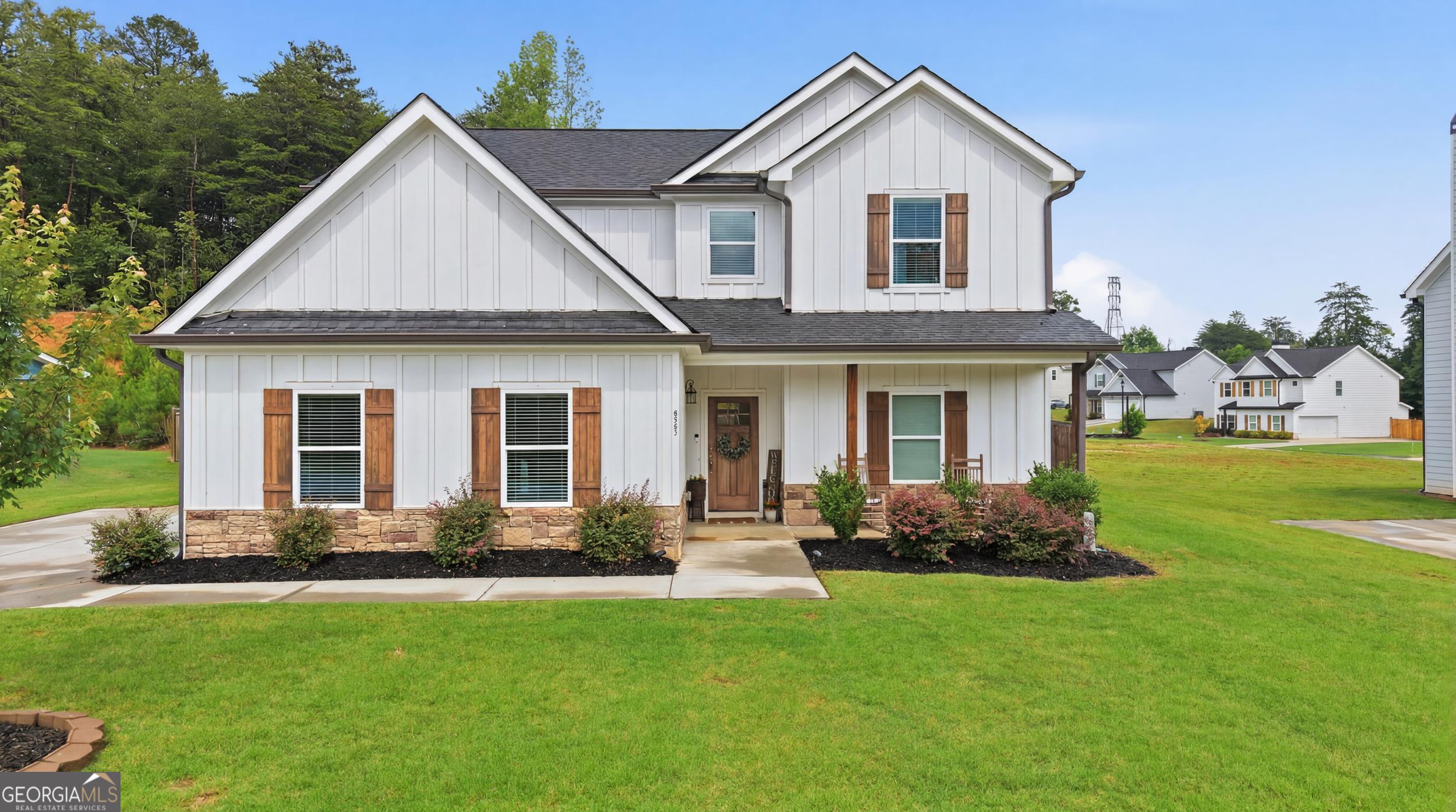 6352 Magnolia Station Drive Property Photo 1