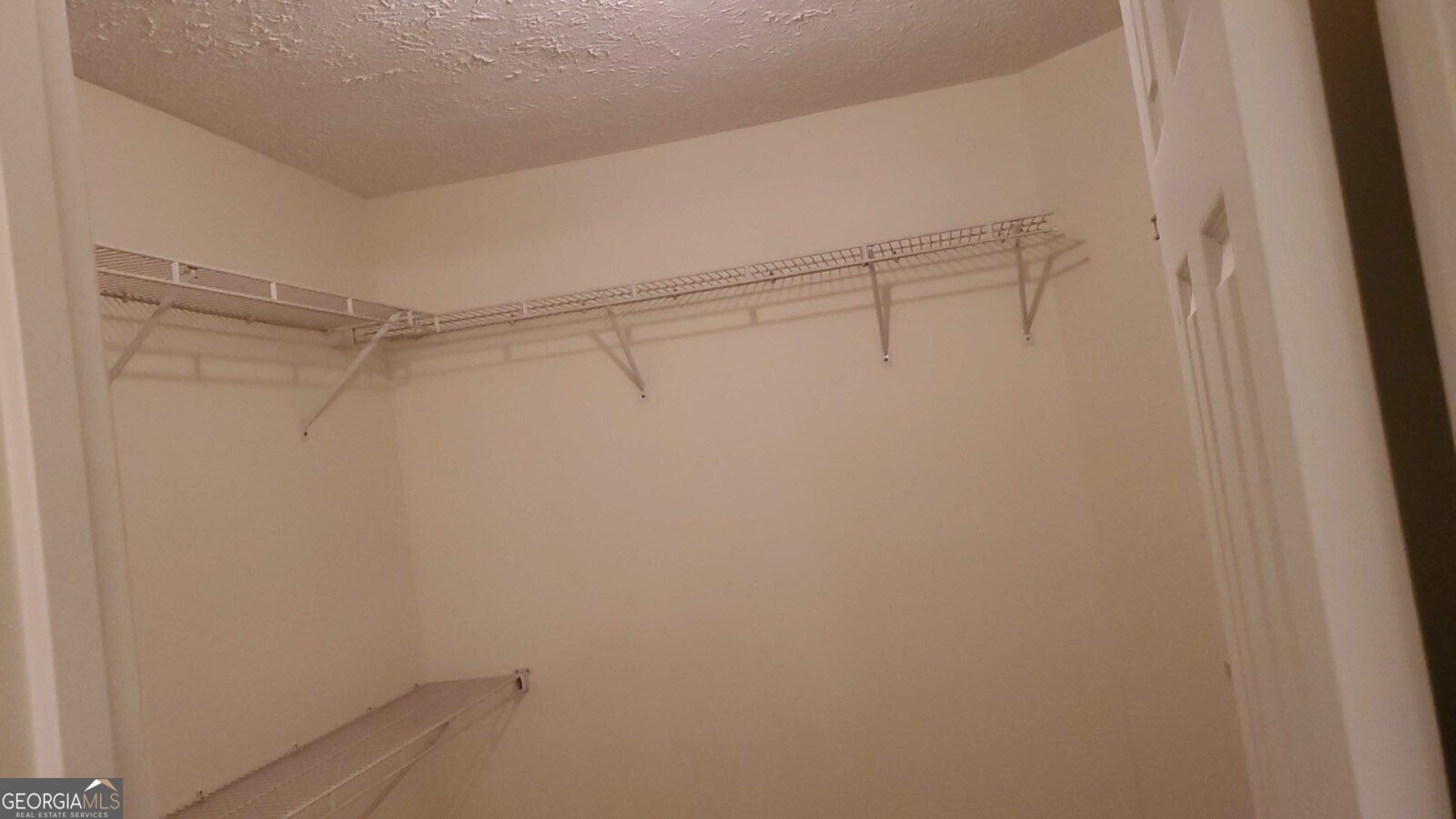 720 Paris Drive Property Photo 4
