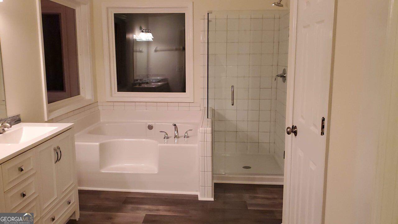 720 Paris Drive Property Photo 5