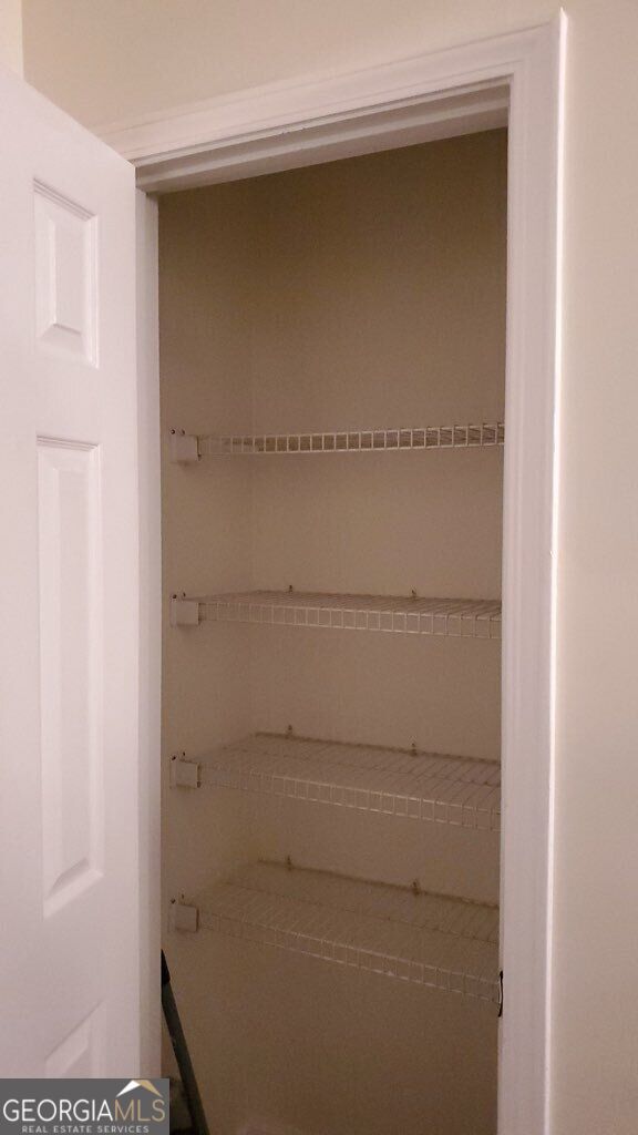 720 Paris Drive Property Photo 6