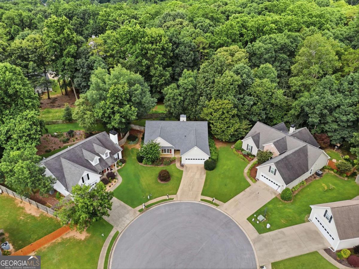 5734 Harthorn Park Place Property Photo 4