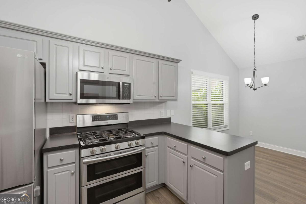 5734 Harthorn Park Place Property Photo 12