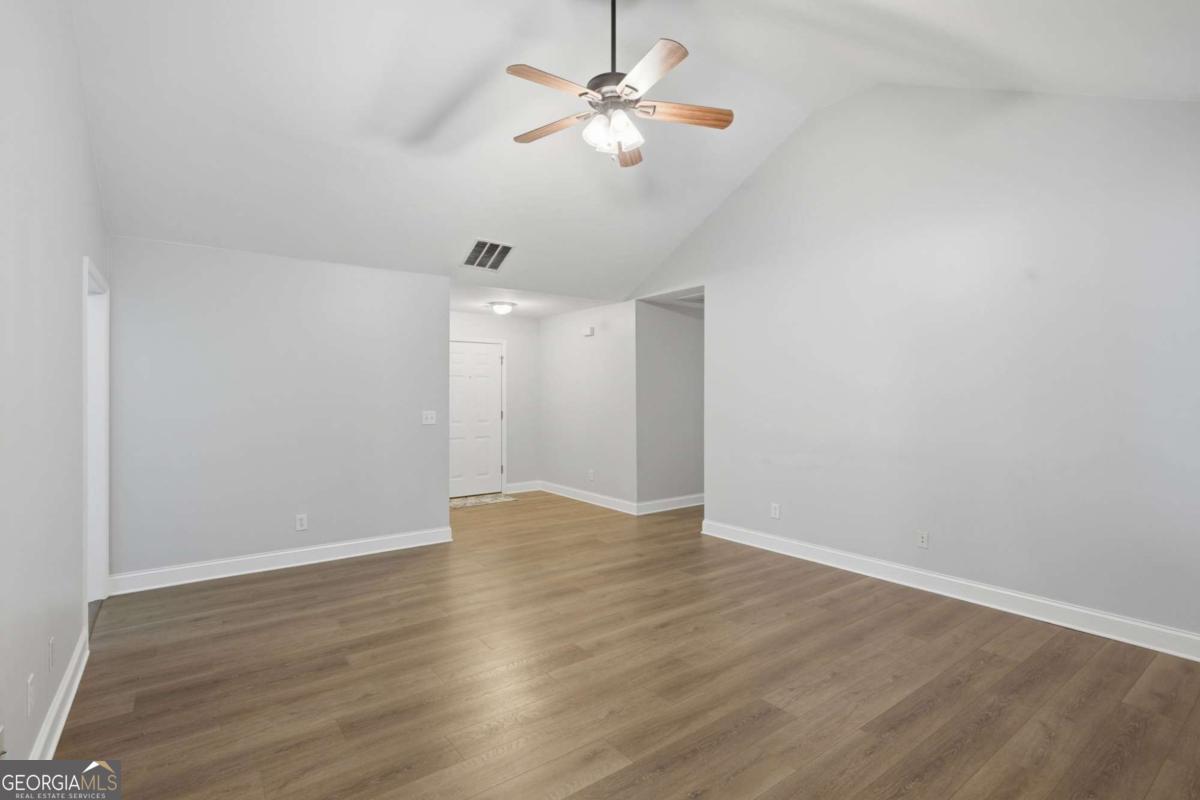 5734 Harthorn Park Place Property Photo 15