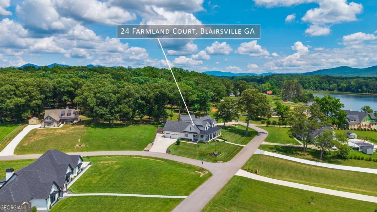 24 Farmland Court Property Photo 2