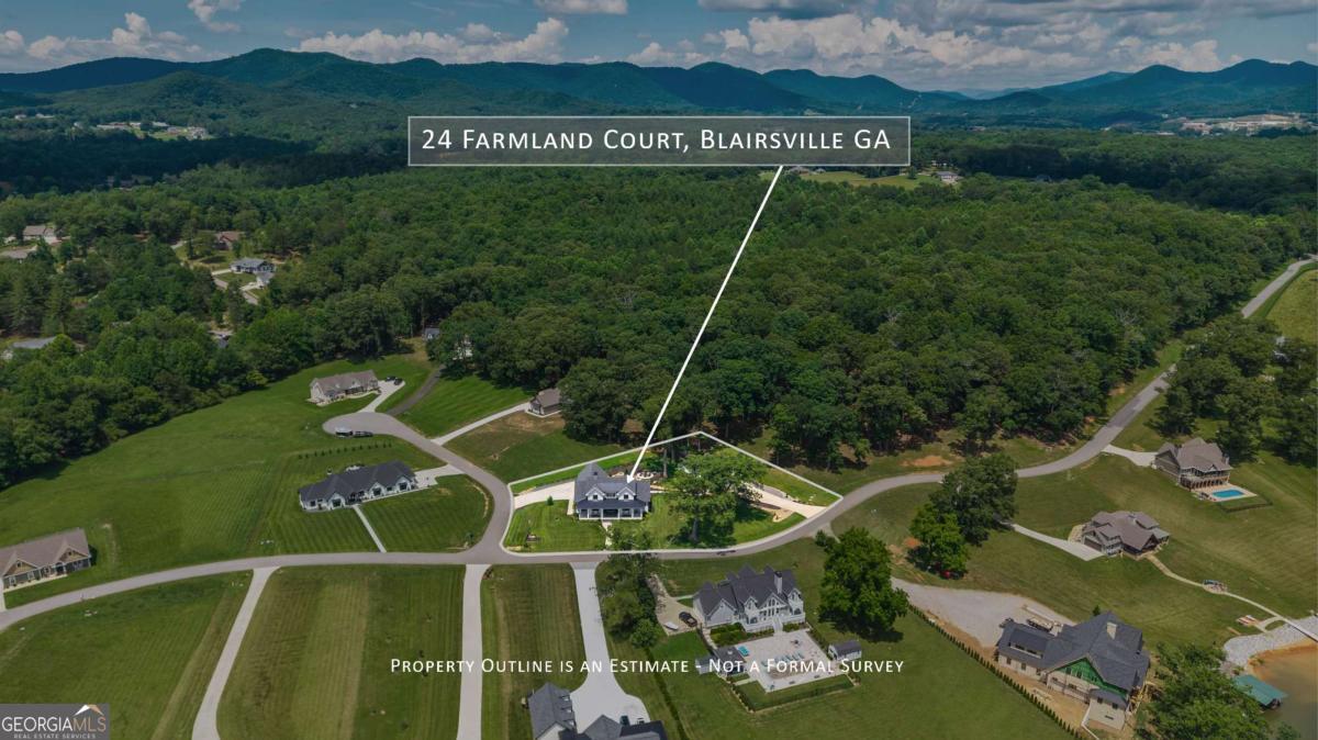 24 Farmland Court Property Photo 5