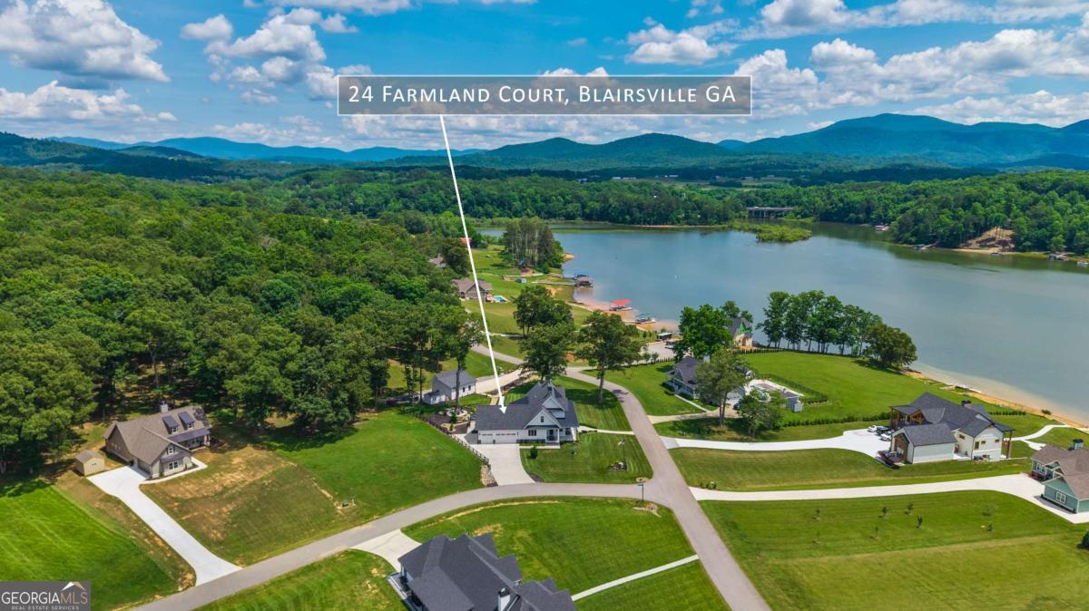 24 Farmland Court Property Photo 8