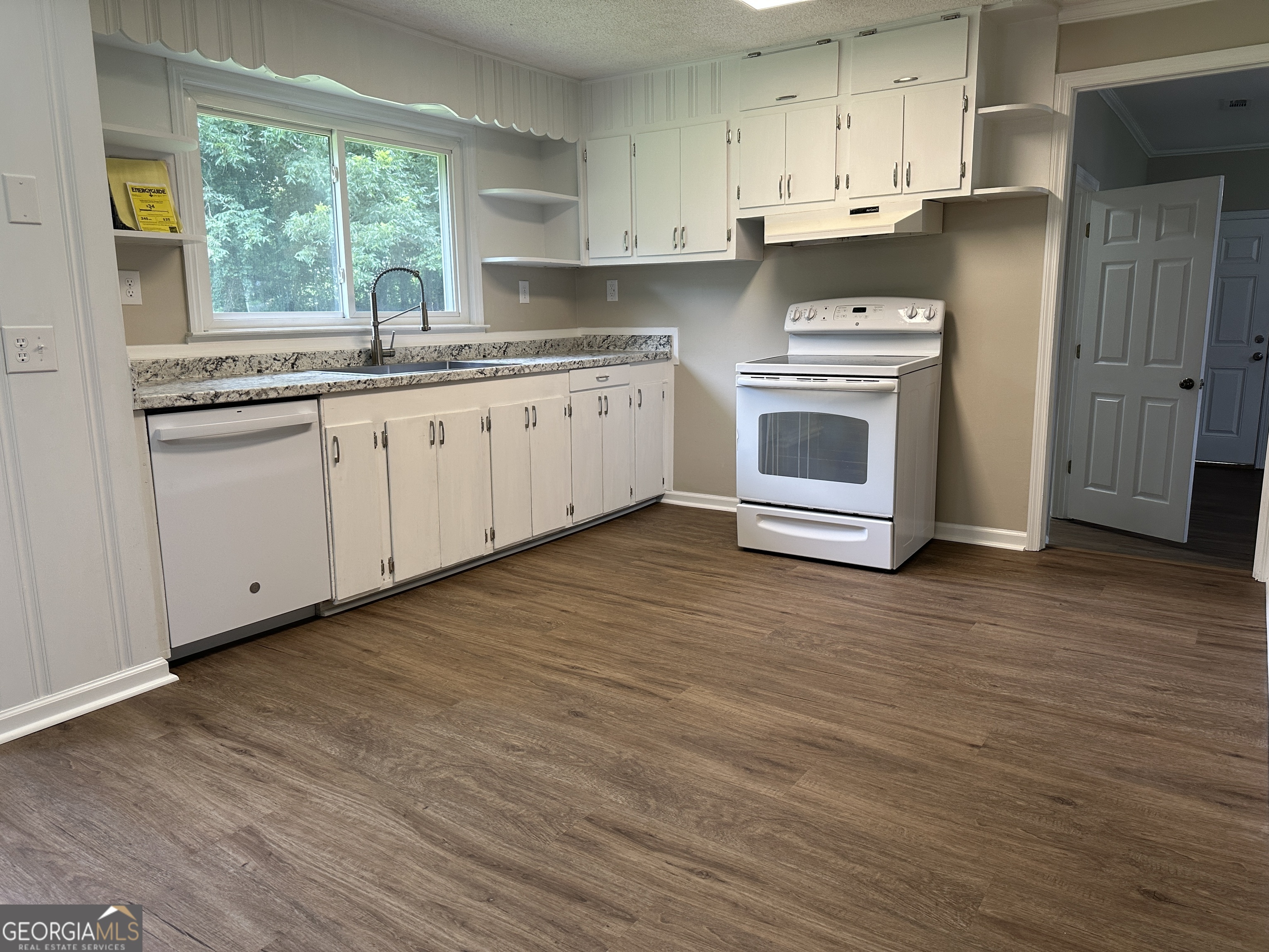 6460 Gibson Road Property Photo 8