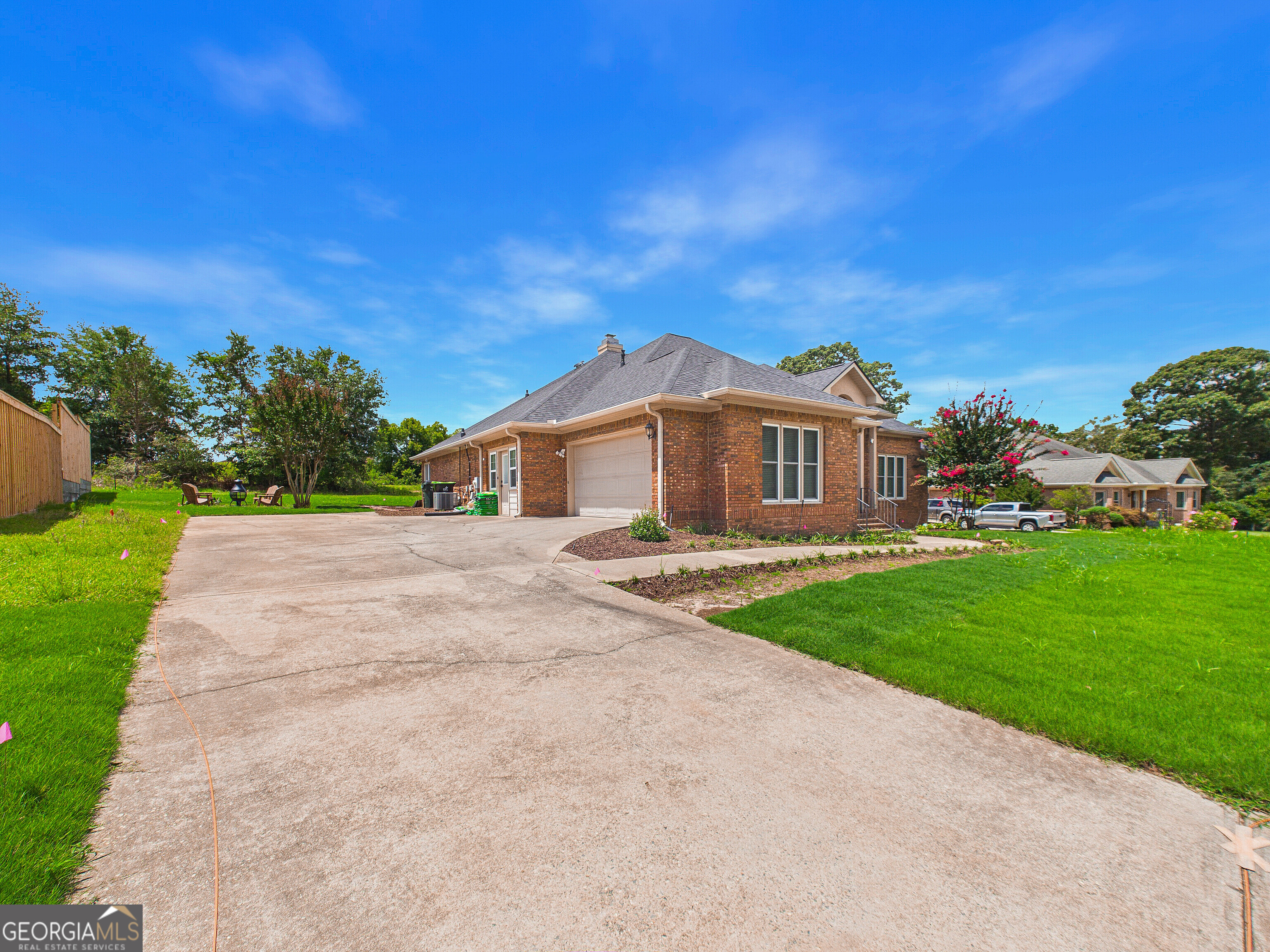 115 Raintree Drive Property Photo 3