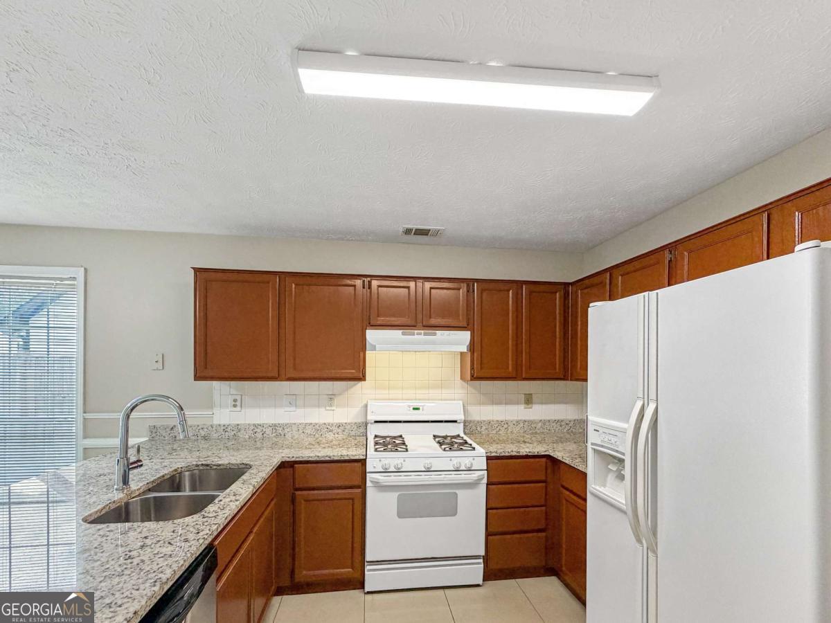 1435 Wheatfield Drive Property Photo 11