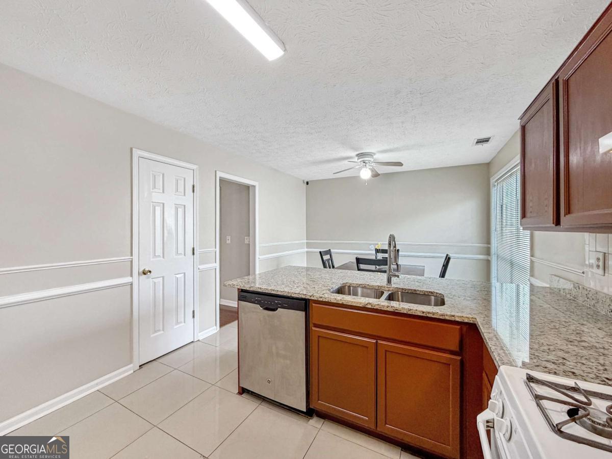 1435 Wheatfield Drive Property Photo 13