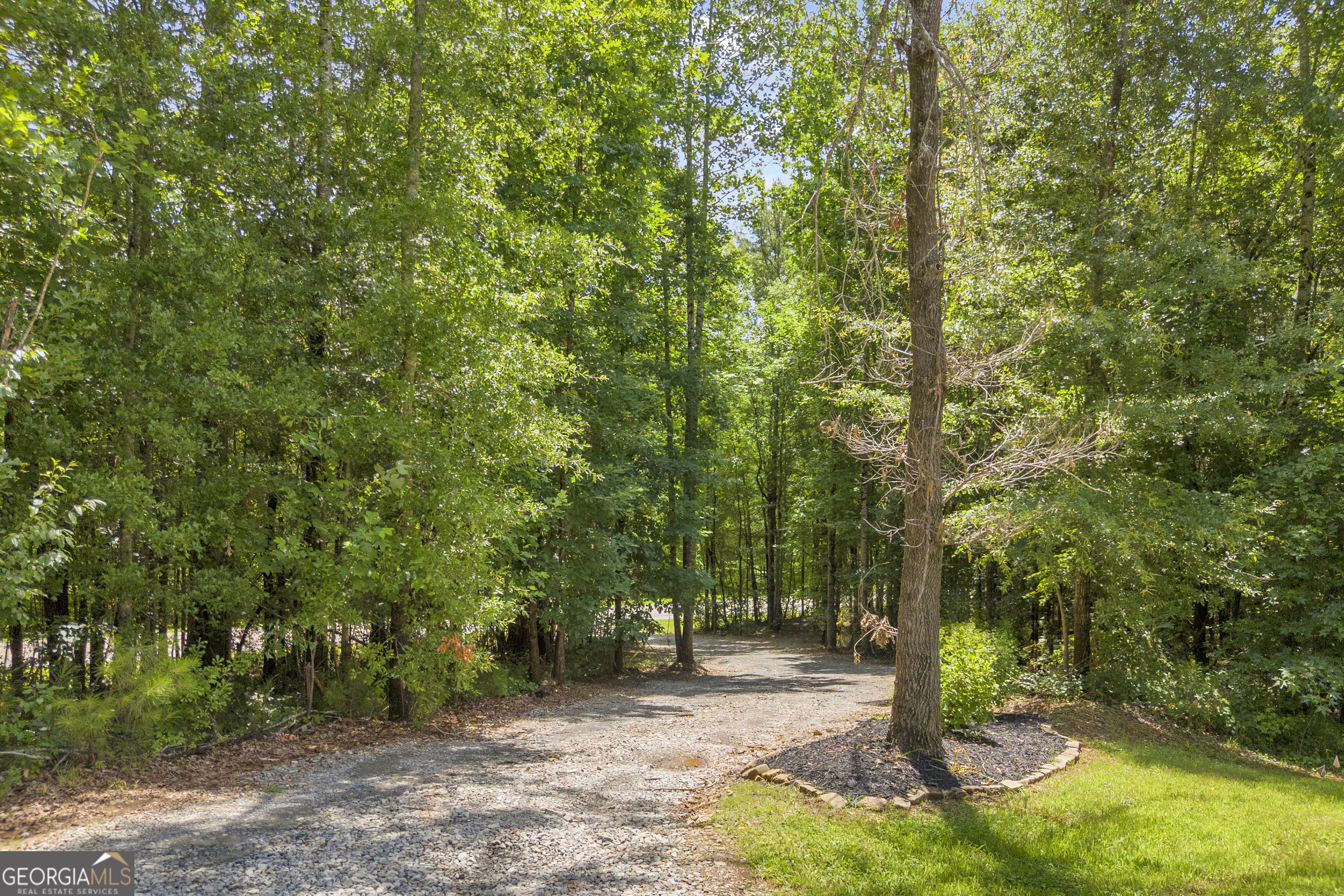 918 Sims Bridge Road Property Photo 4