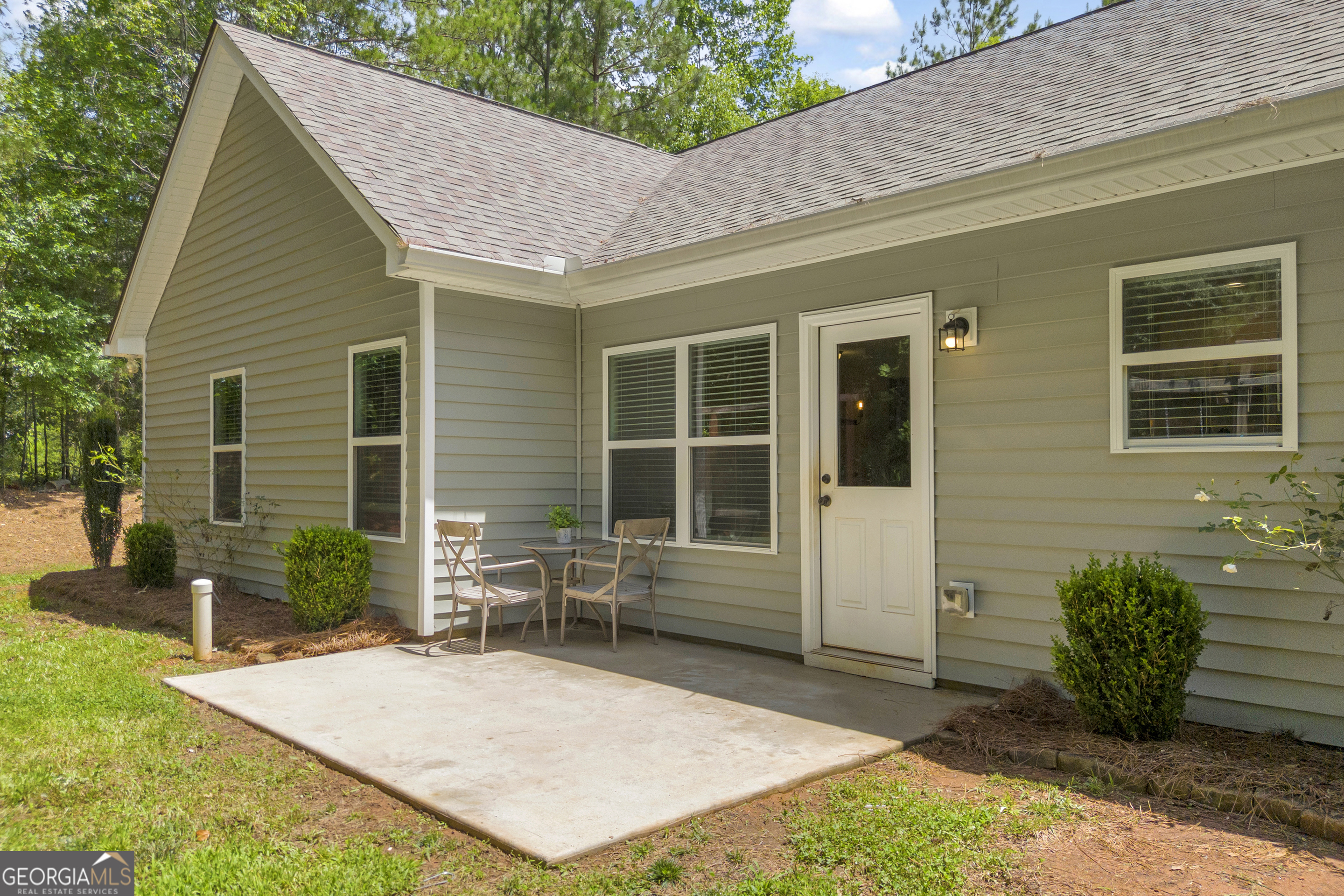 918 Sims Bridge Road Property Photo 8