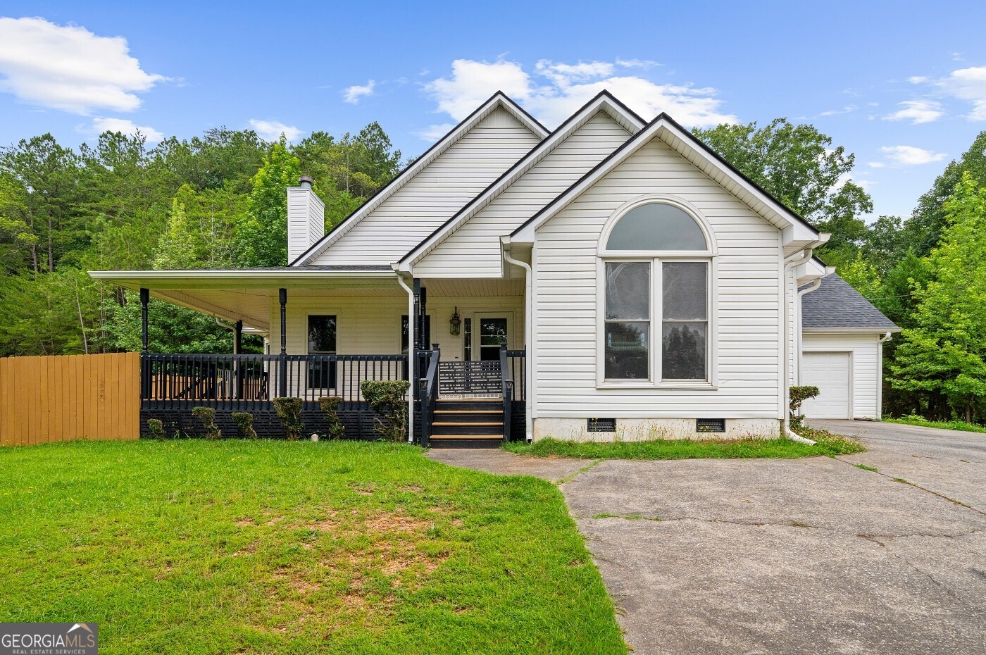529 Cassville White Road Property Photo 2