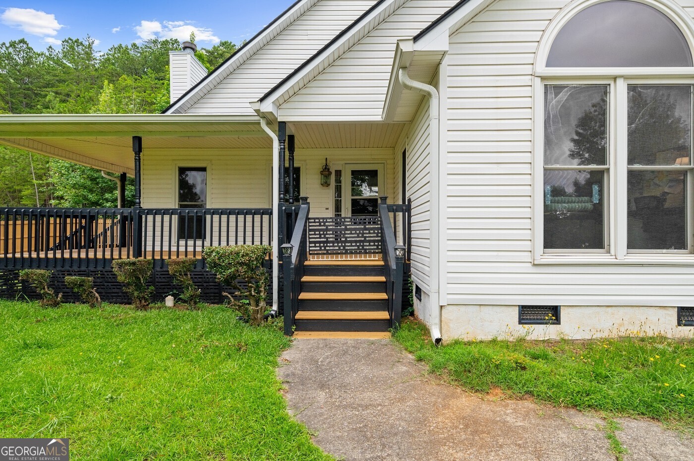 529 Cassville White Road Property Photo 3
